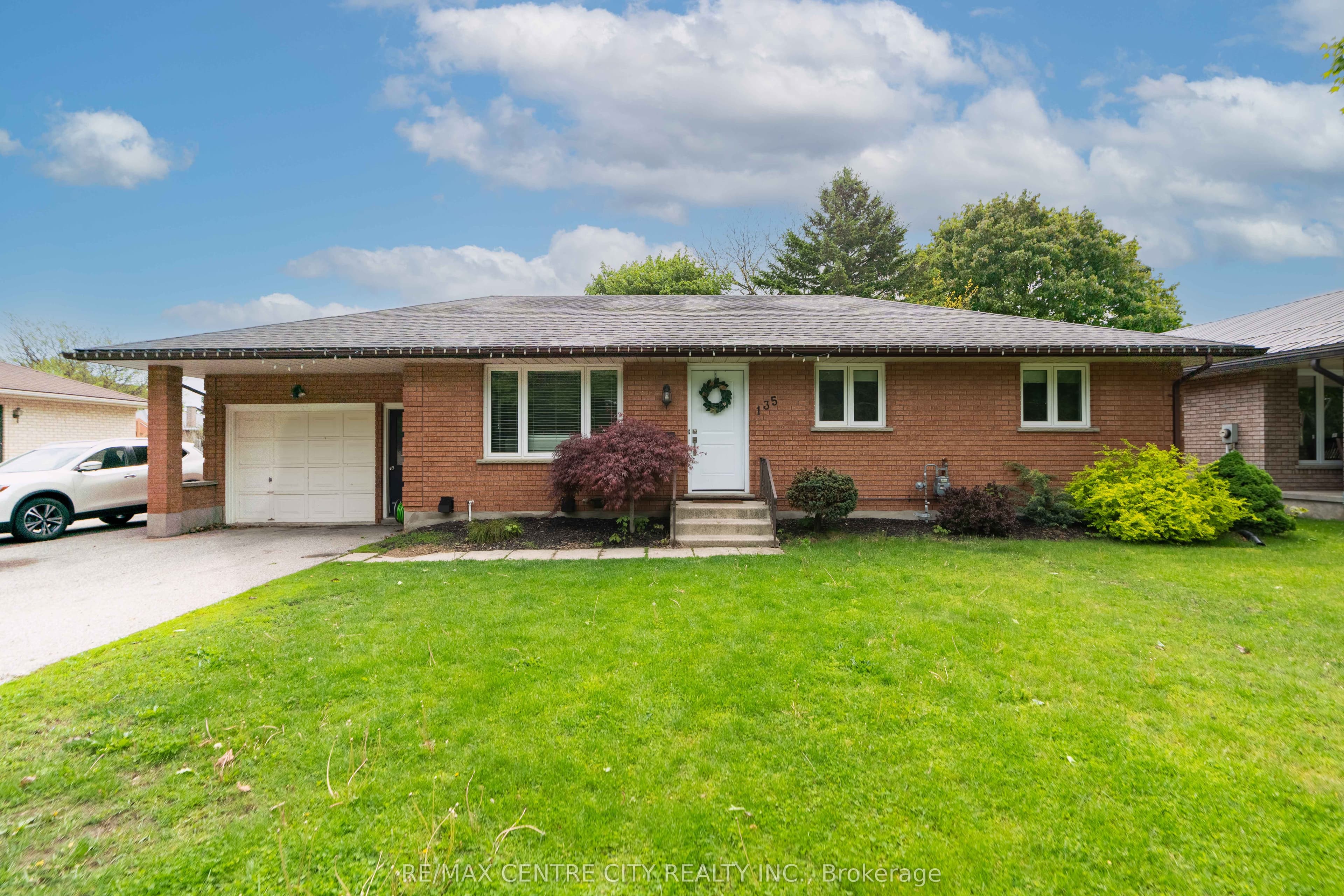135 Caverly Road photo 1