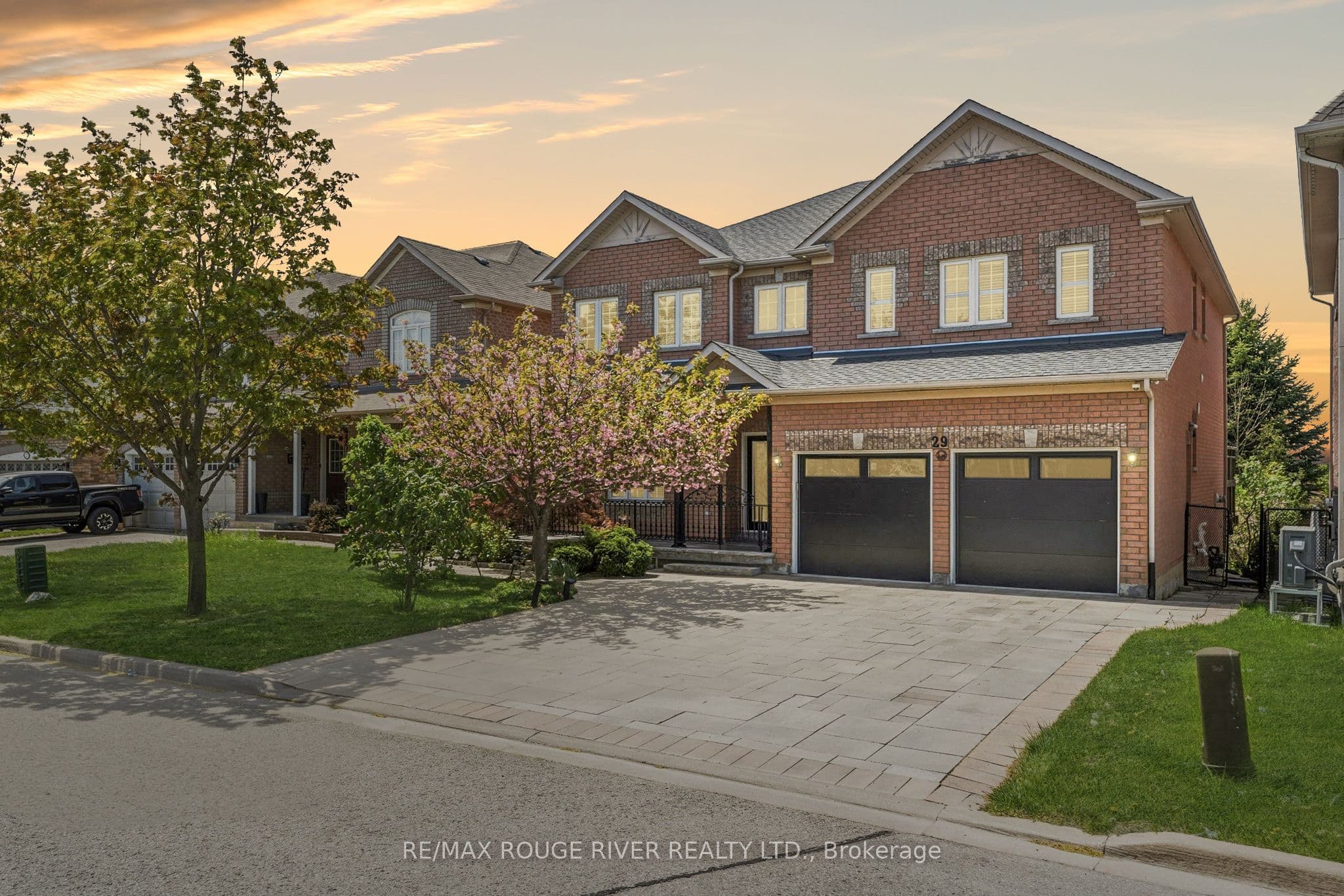 29 Sheldon Drive photo 1