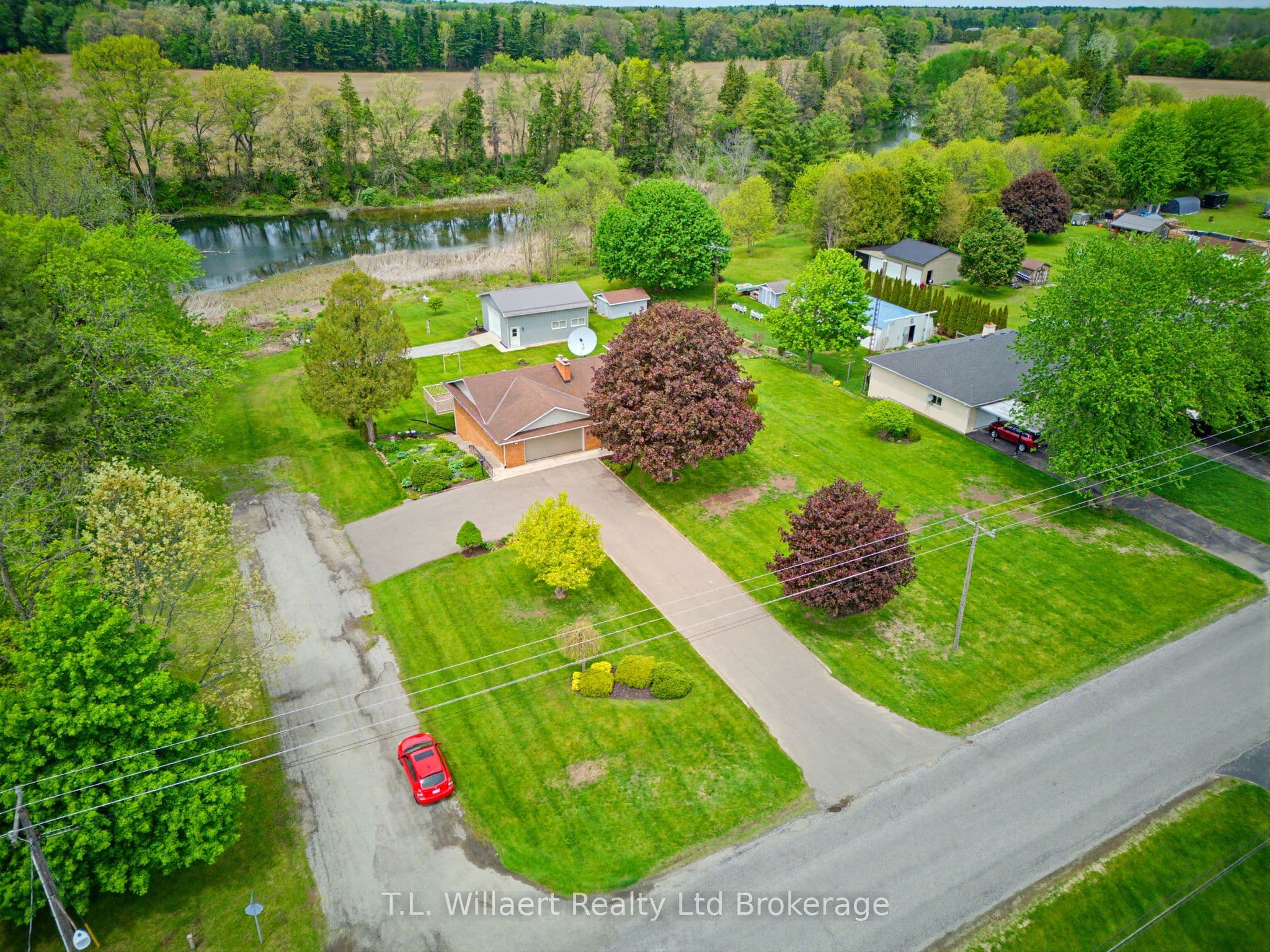 70 Albert Street photo 1