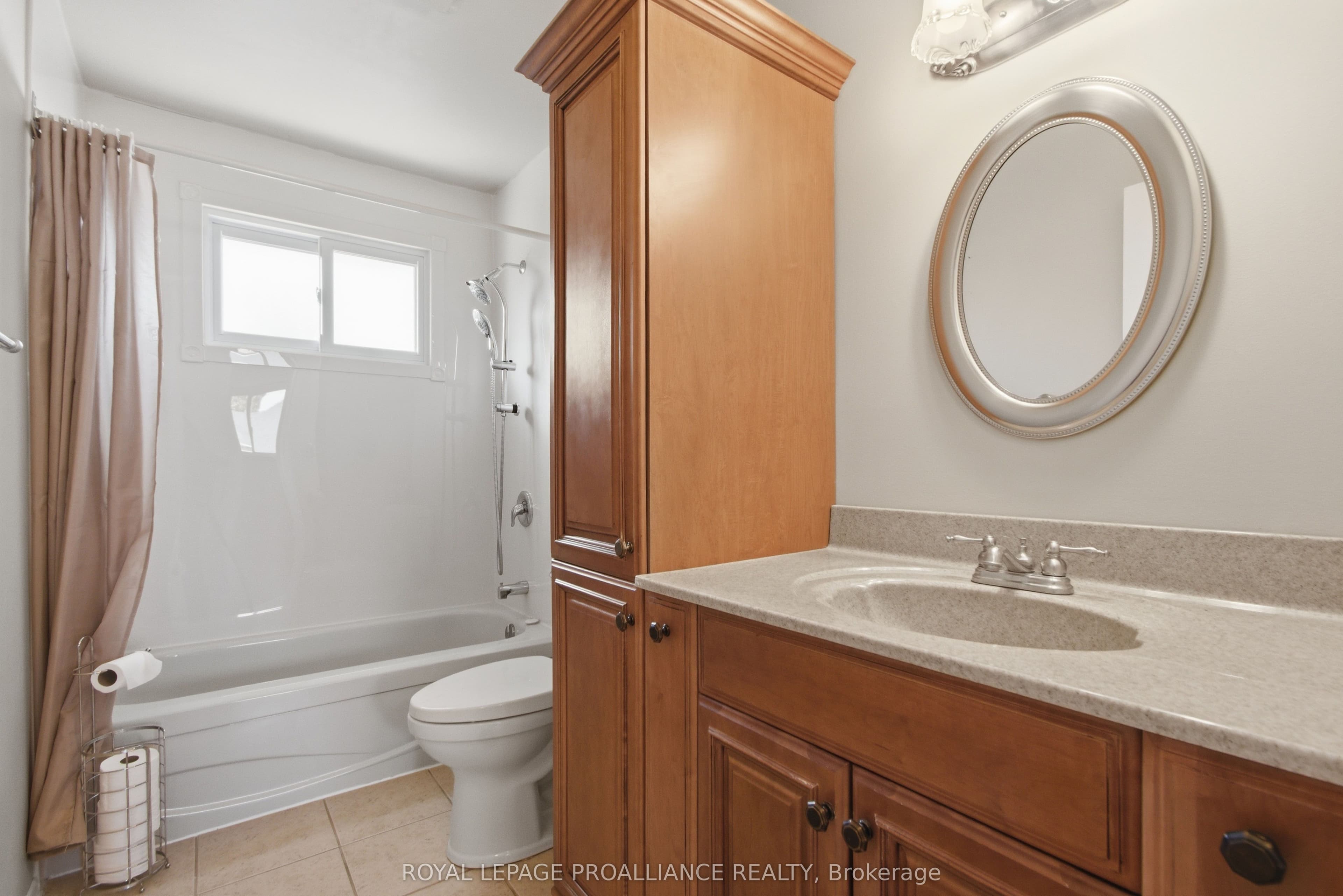 4 O'Neil Crescent photo 1