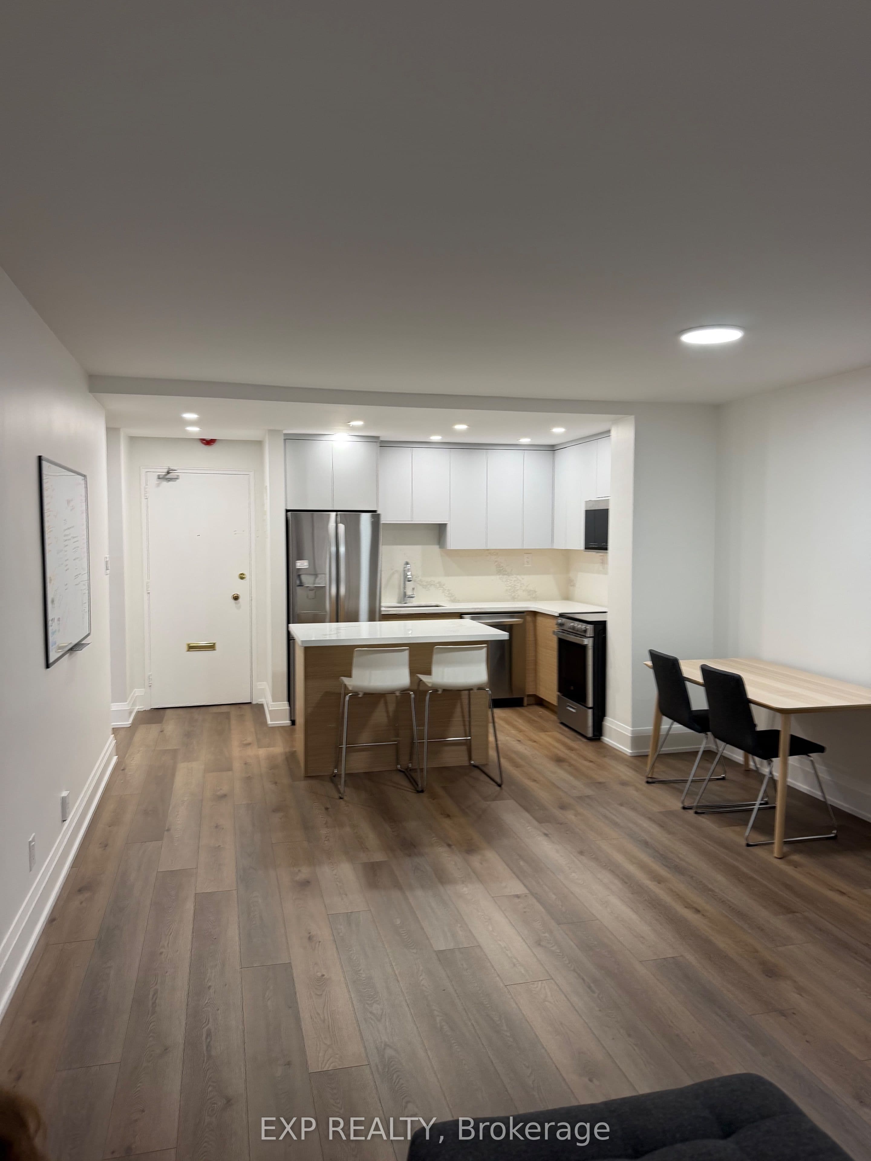 Unit 404 60 Montclair Avenue photo 1
