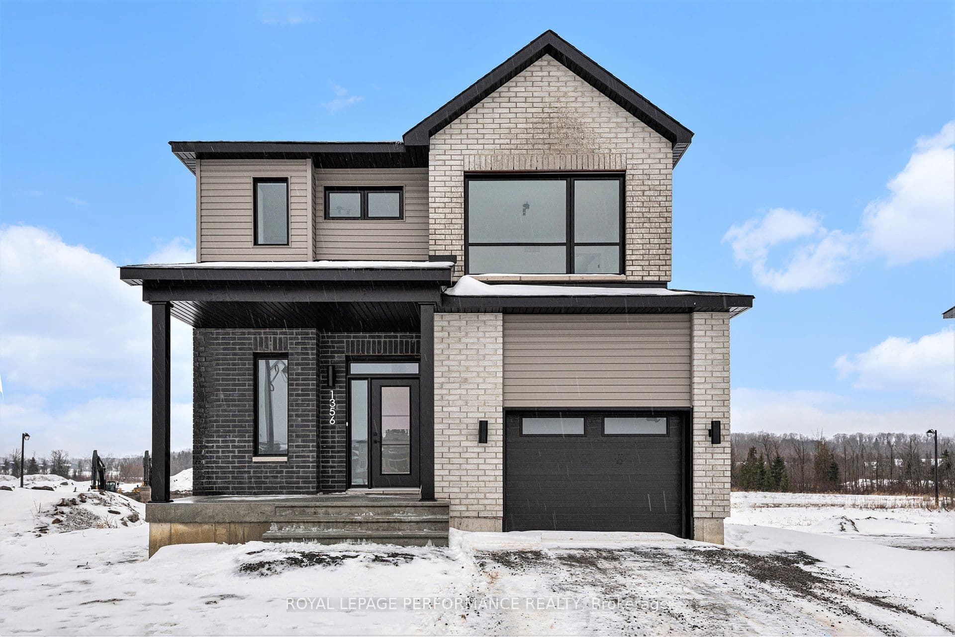 94 RUTILE Street photo 1