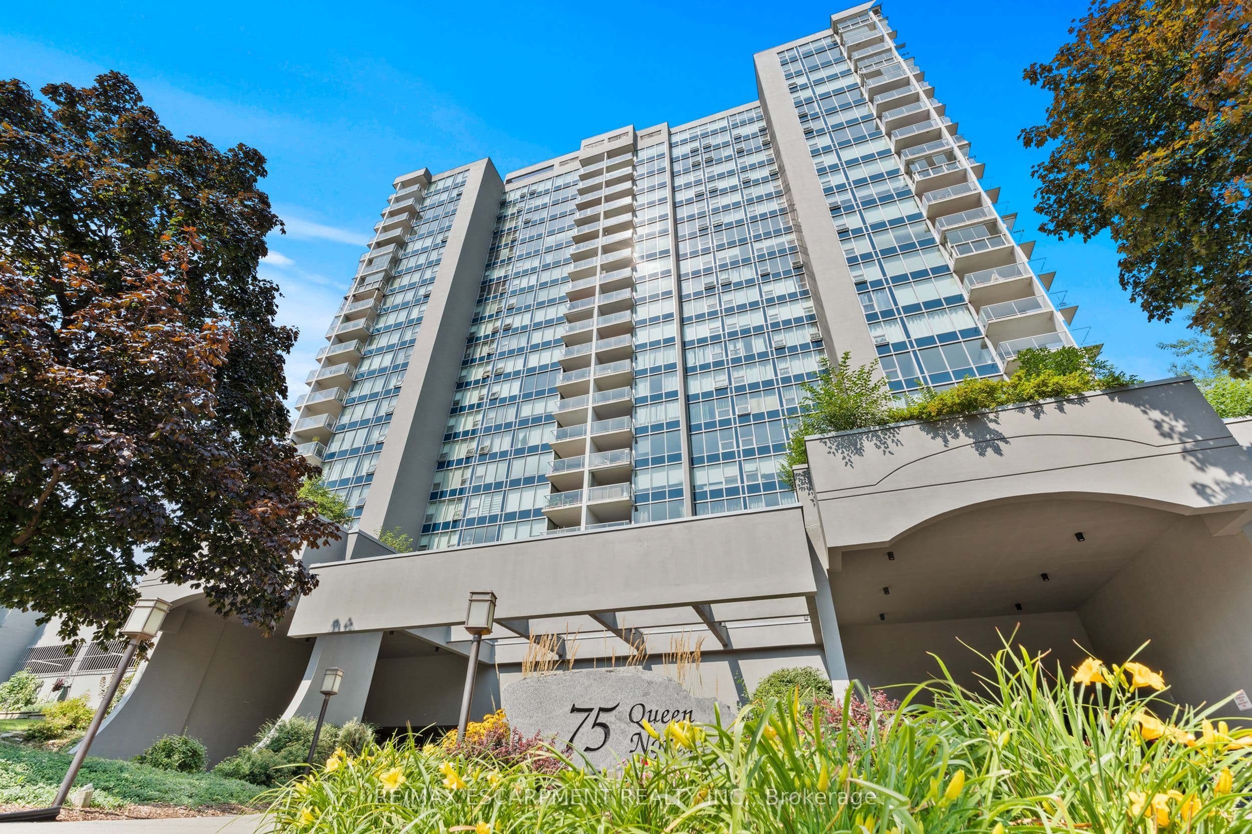 Unit 2206 75 Queen Street photo 1