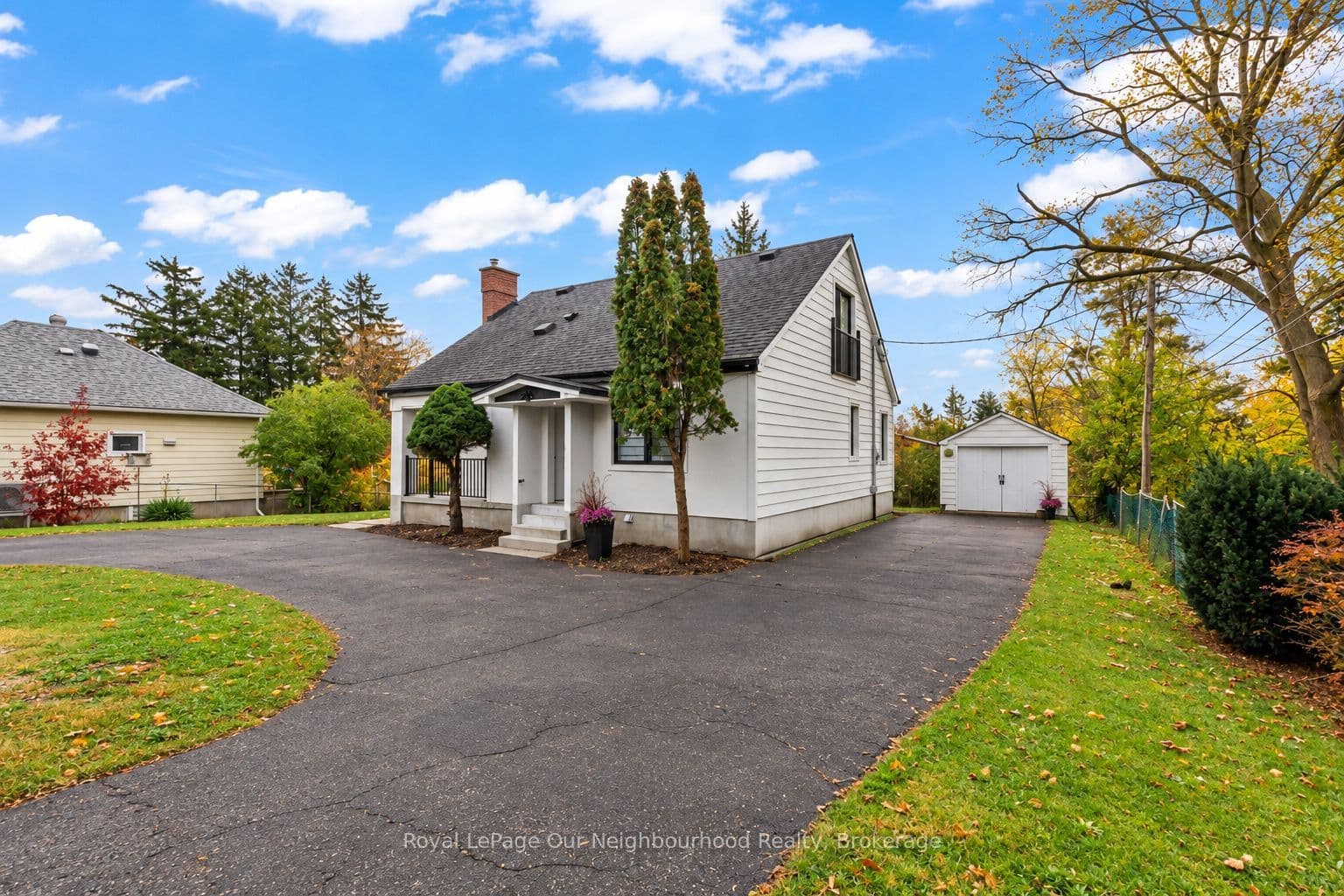 Unit B 513 Parkhill Road photo 1