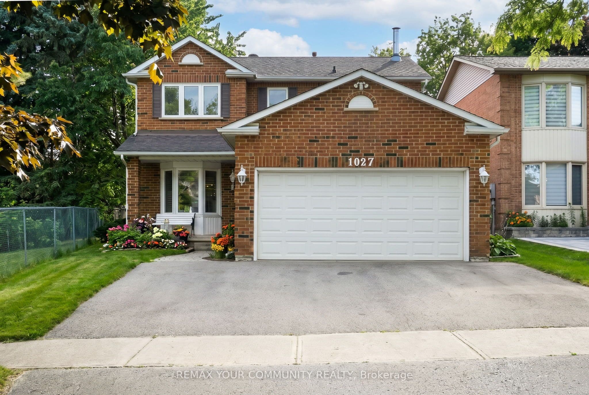 1027 Benton Crescent photo 1