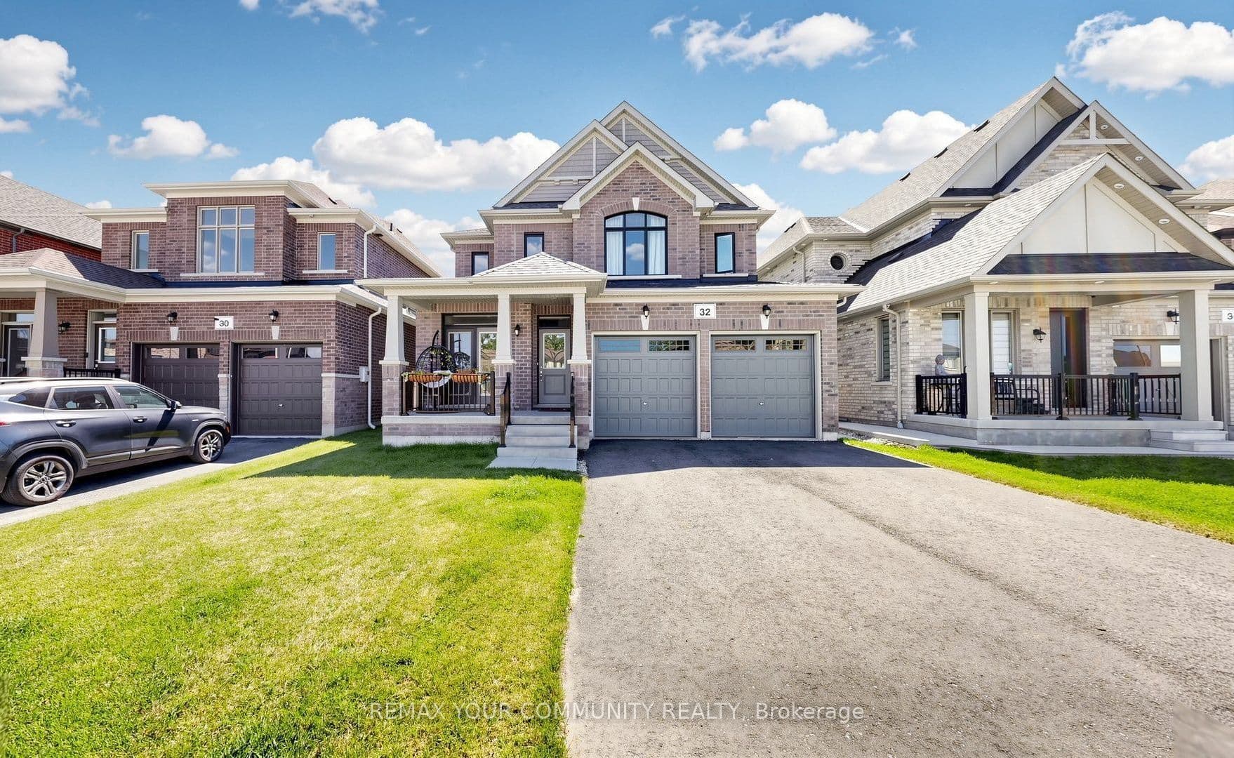 32 Baycroft Boulevard photo 1