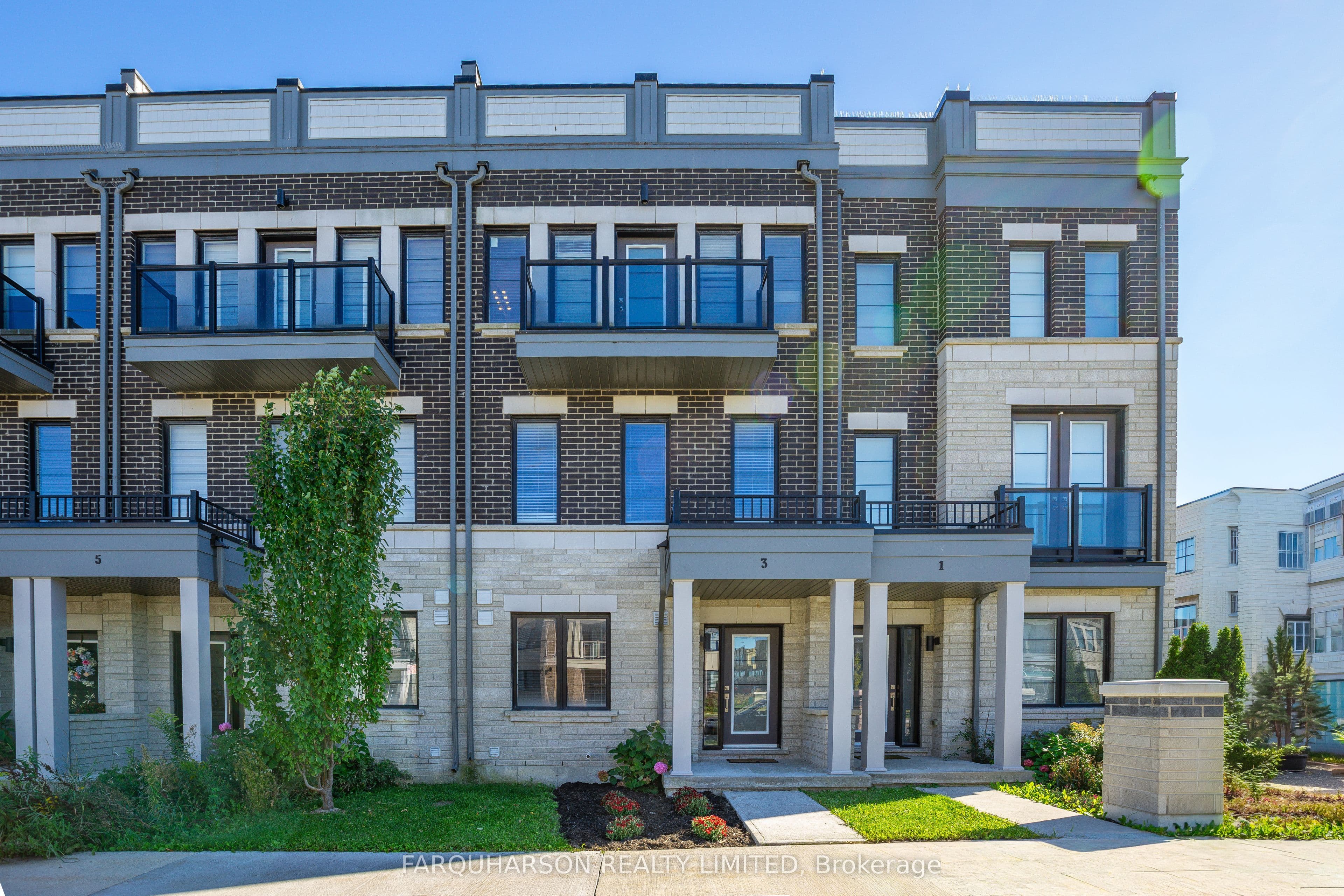 3 Clarington Boulevard photo 1