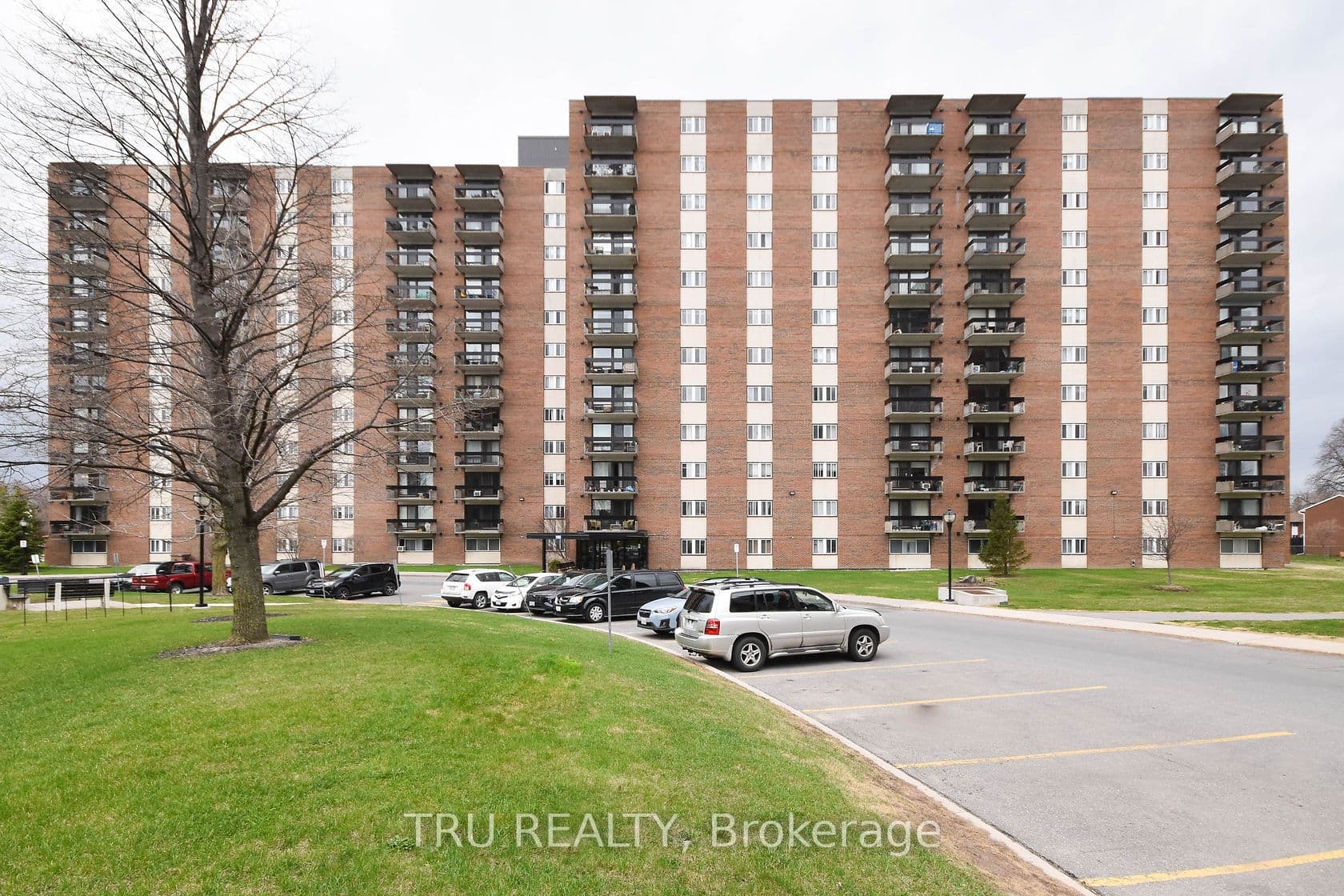 Unit 807 1505 Baseline Road photo 1