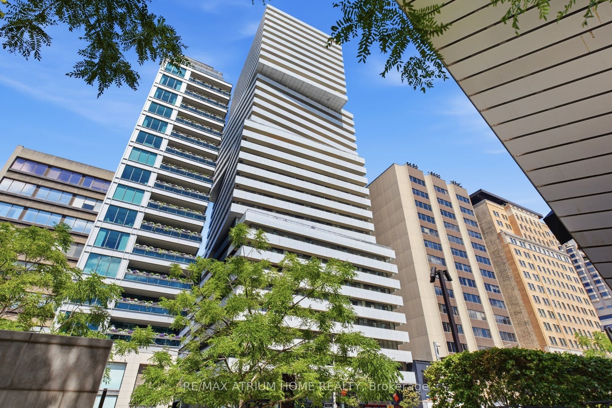 Unit 3103 200 Bloor Street photo 1