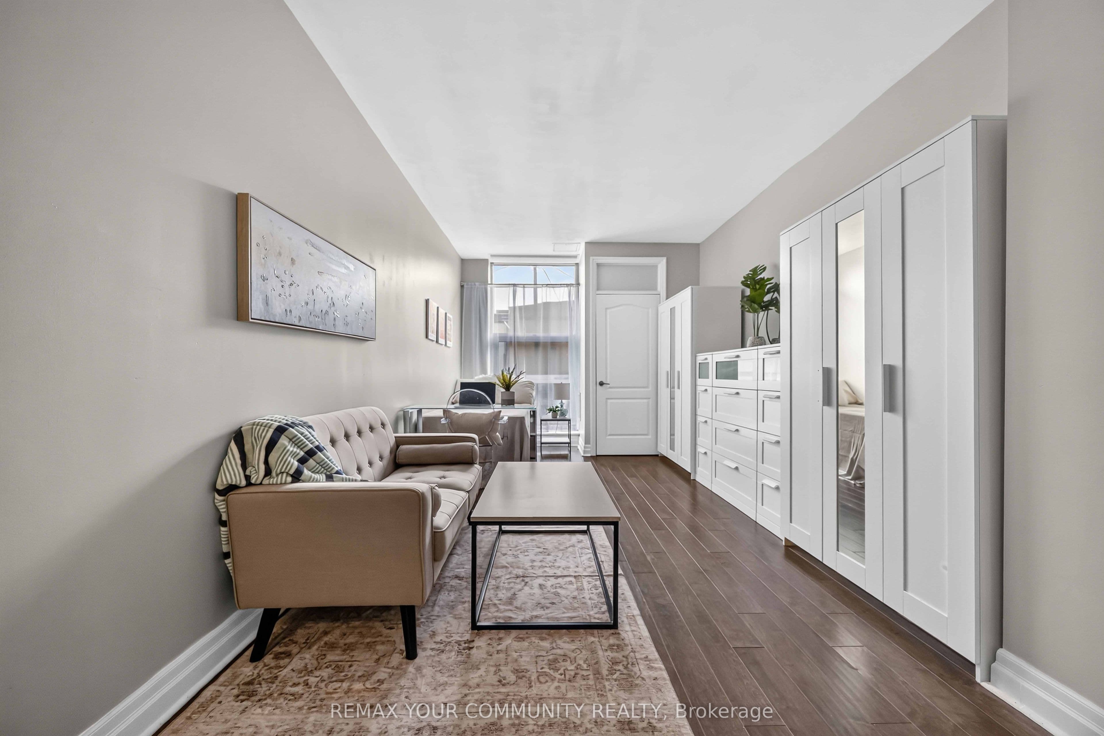 Unit 101 44 Bond Street photo 1