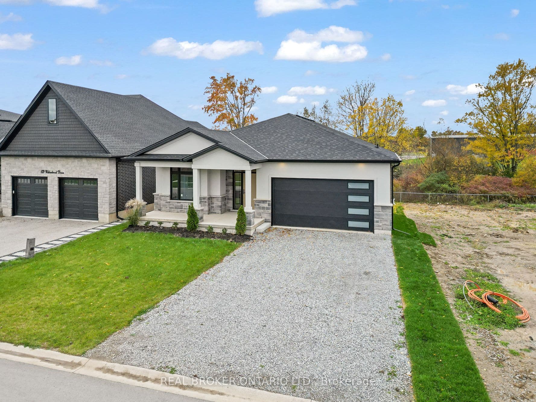 149 Willowbrook Drive photo 1