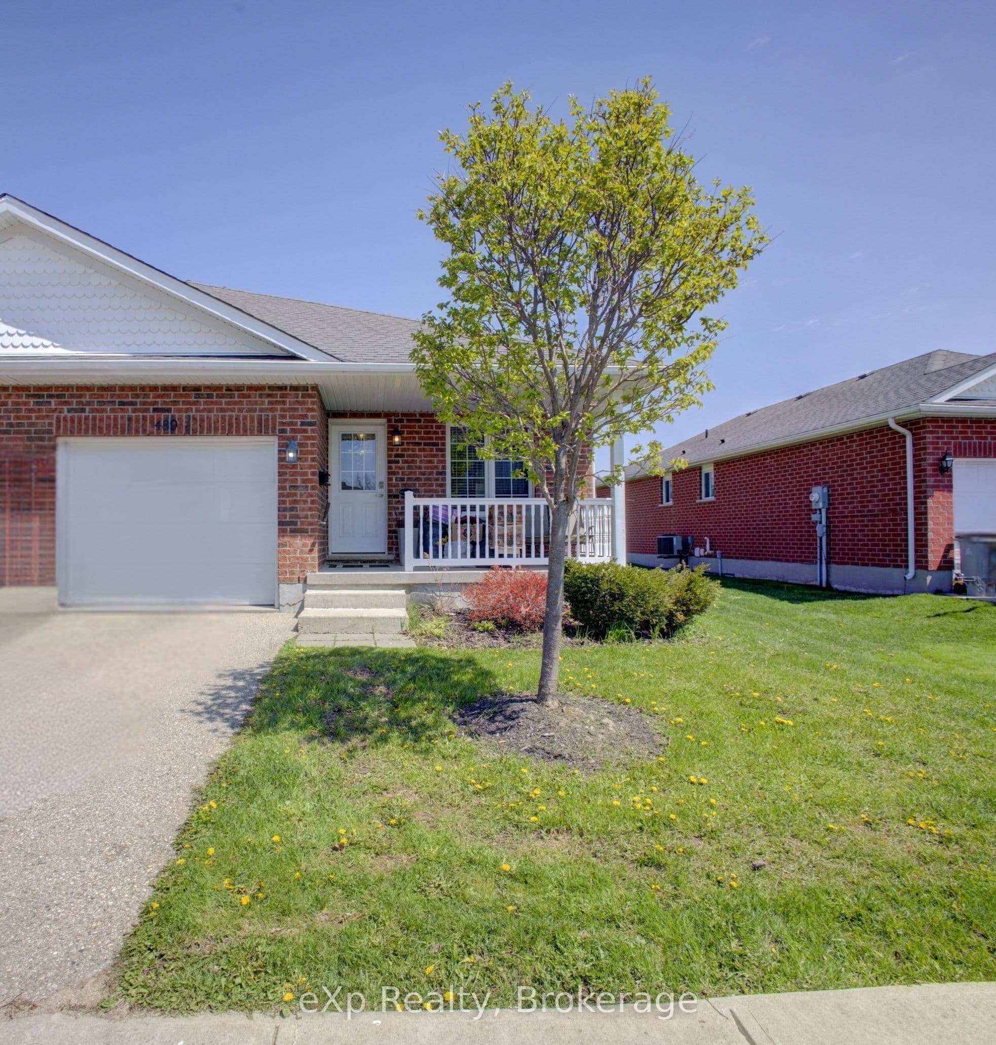 489 Danby Street photo 1