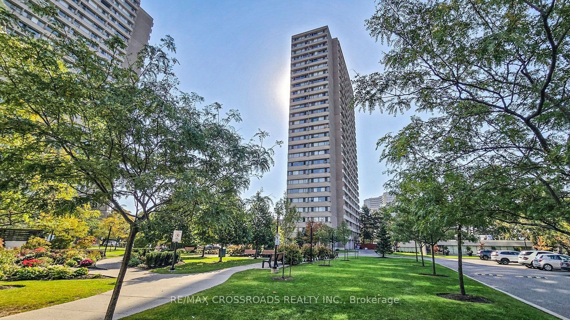 Unit 208 715 Don Mills Road photo 1