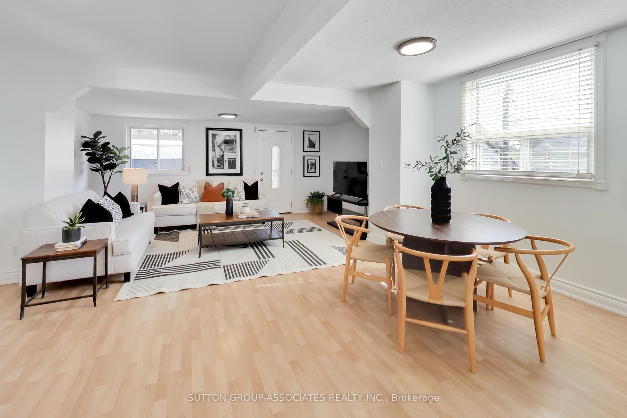 175 Earlsdale Avenue photo 1