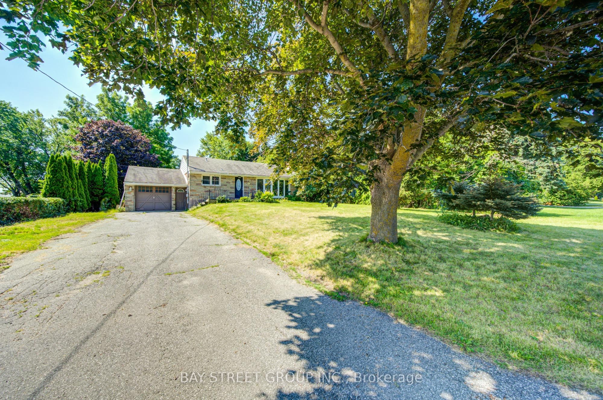 1421 Old Green Lane photo 1