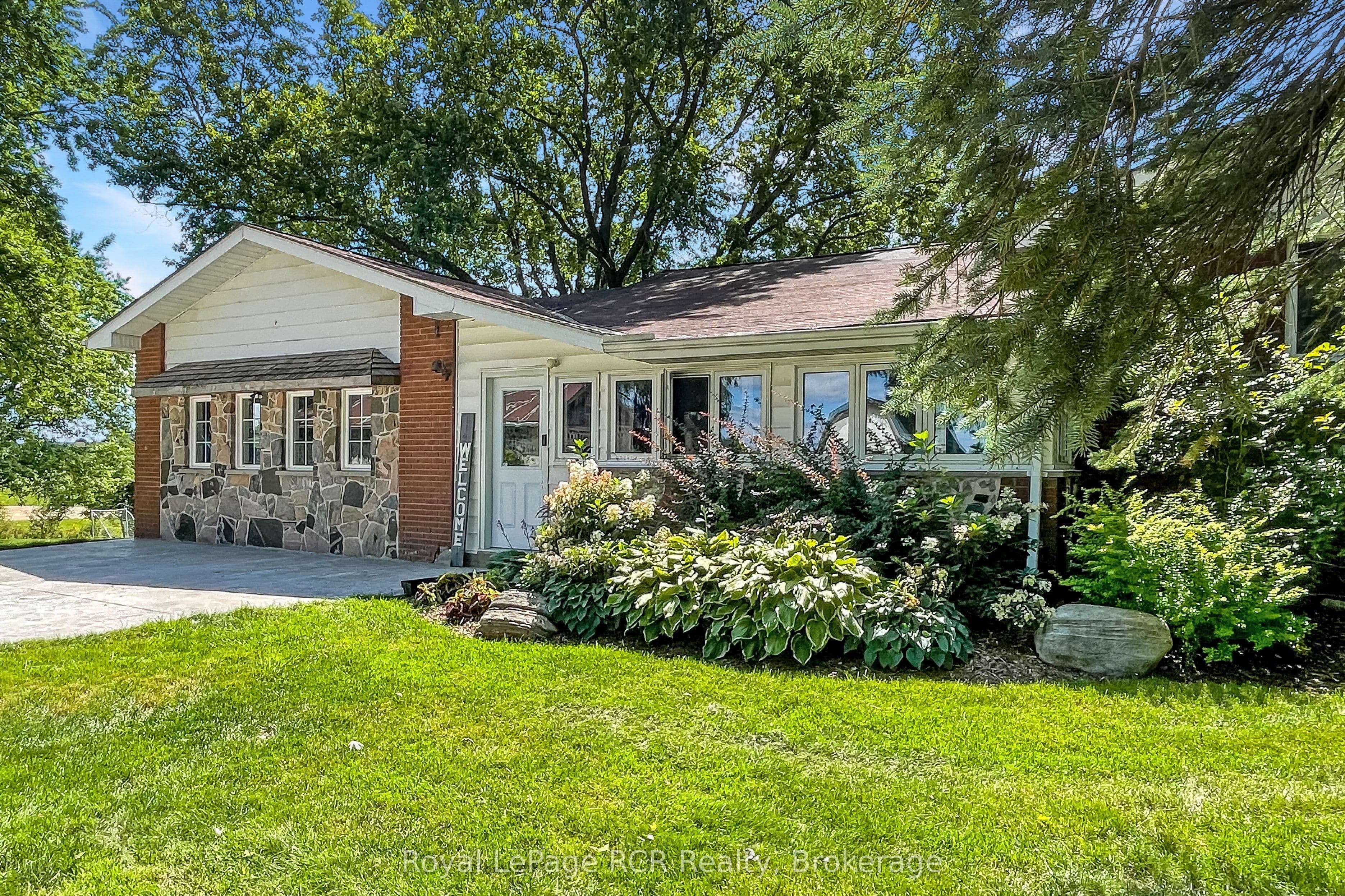 440 London Road photo 1