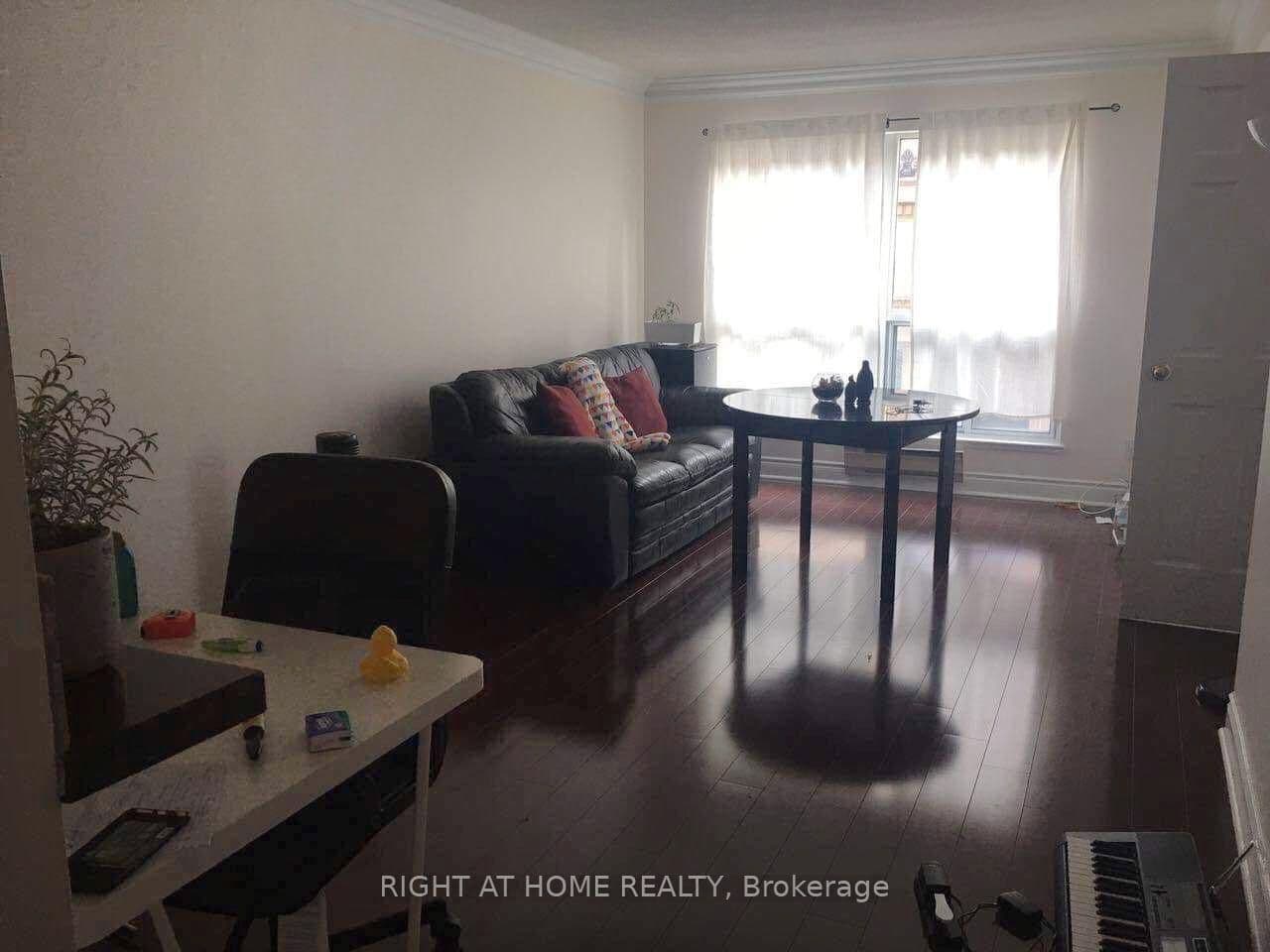 Unit 1111 7 Carlton Street photo 1