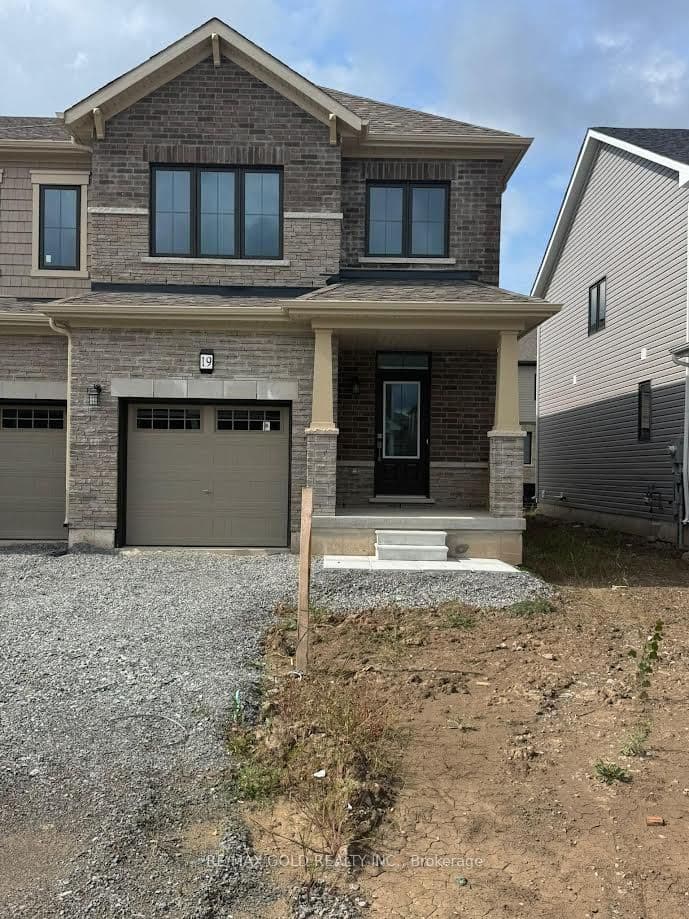 19 Lemon Avenue photo 1
