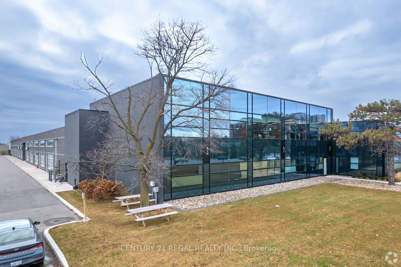 Unit 111 1550 Birchmount Road photo 1