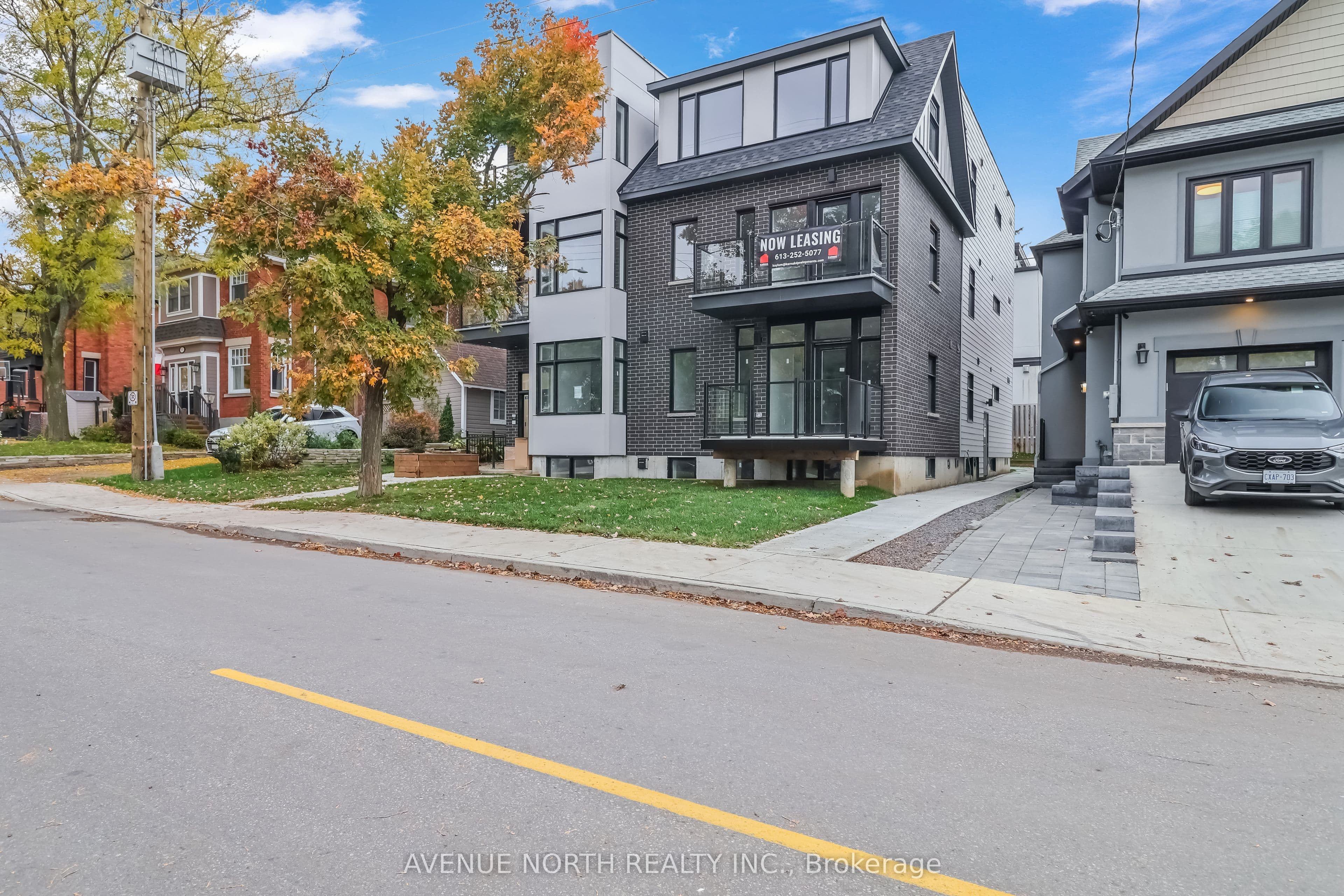 Unit 202 436 Athlone Avenue photo 1