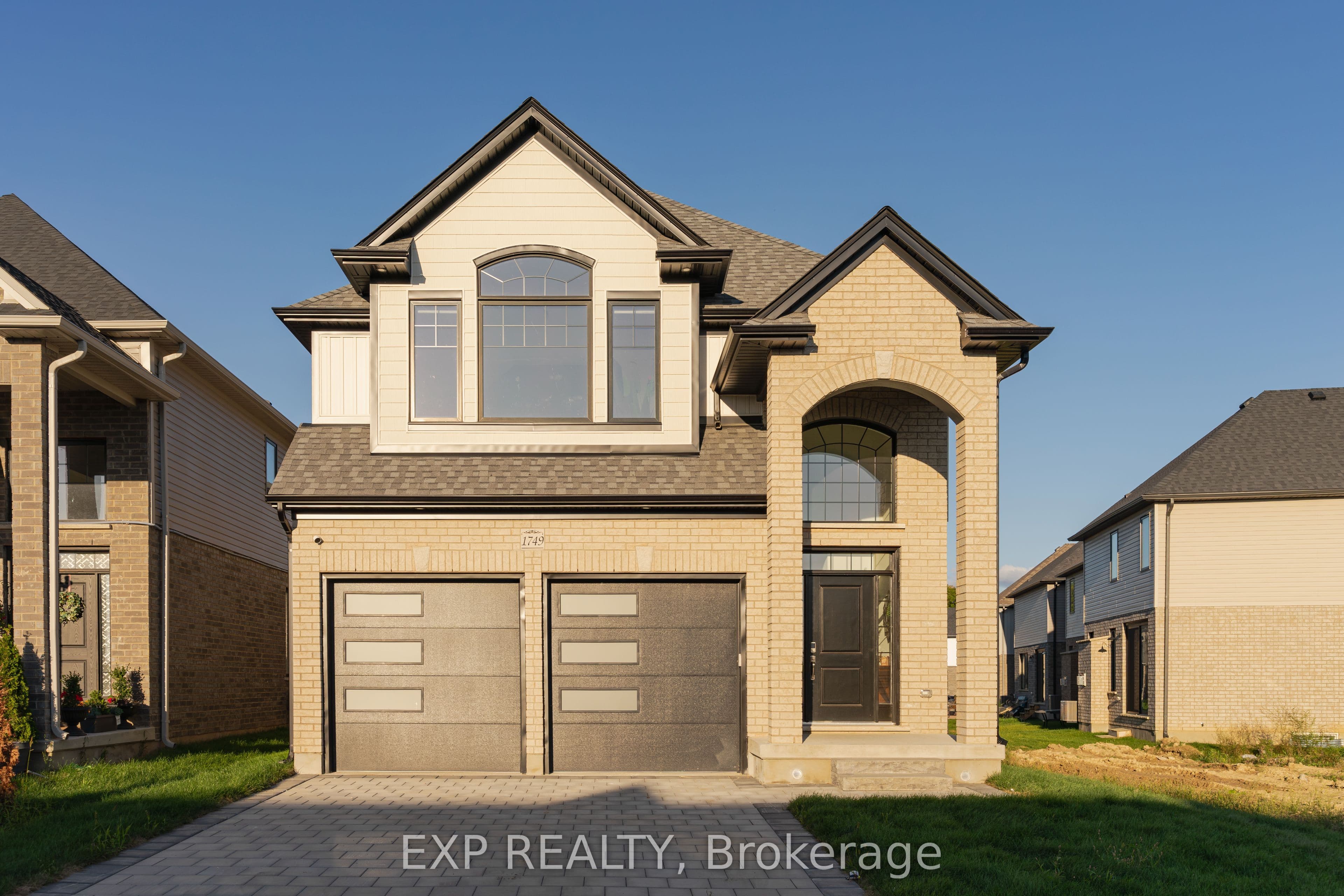 Unit bsmnt 1749 Finley Crescent photo 1