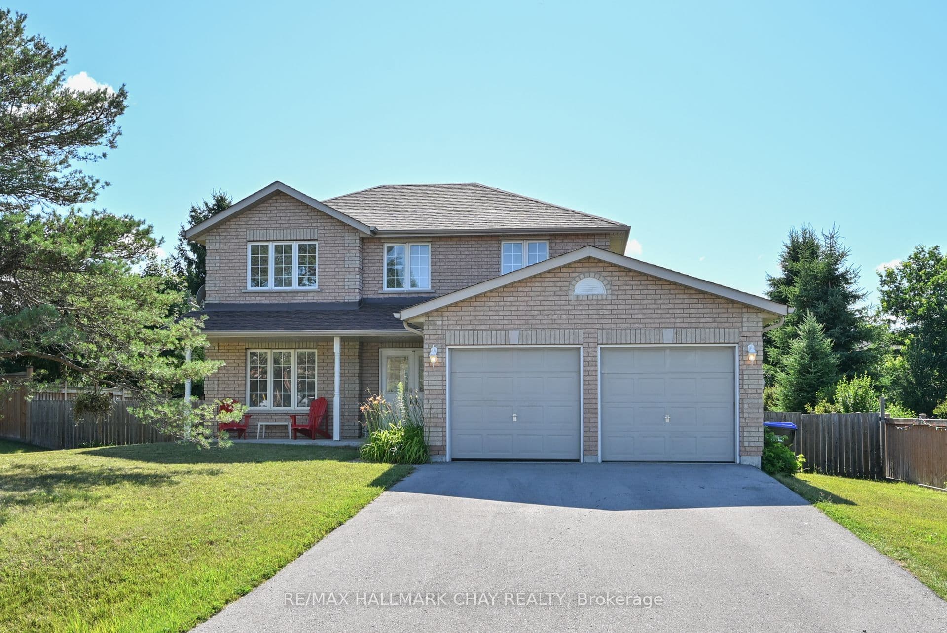 16 Brian Crescent photo 1