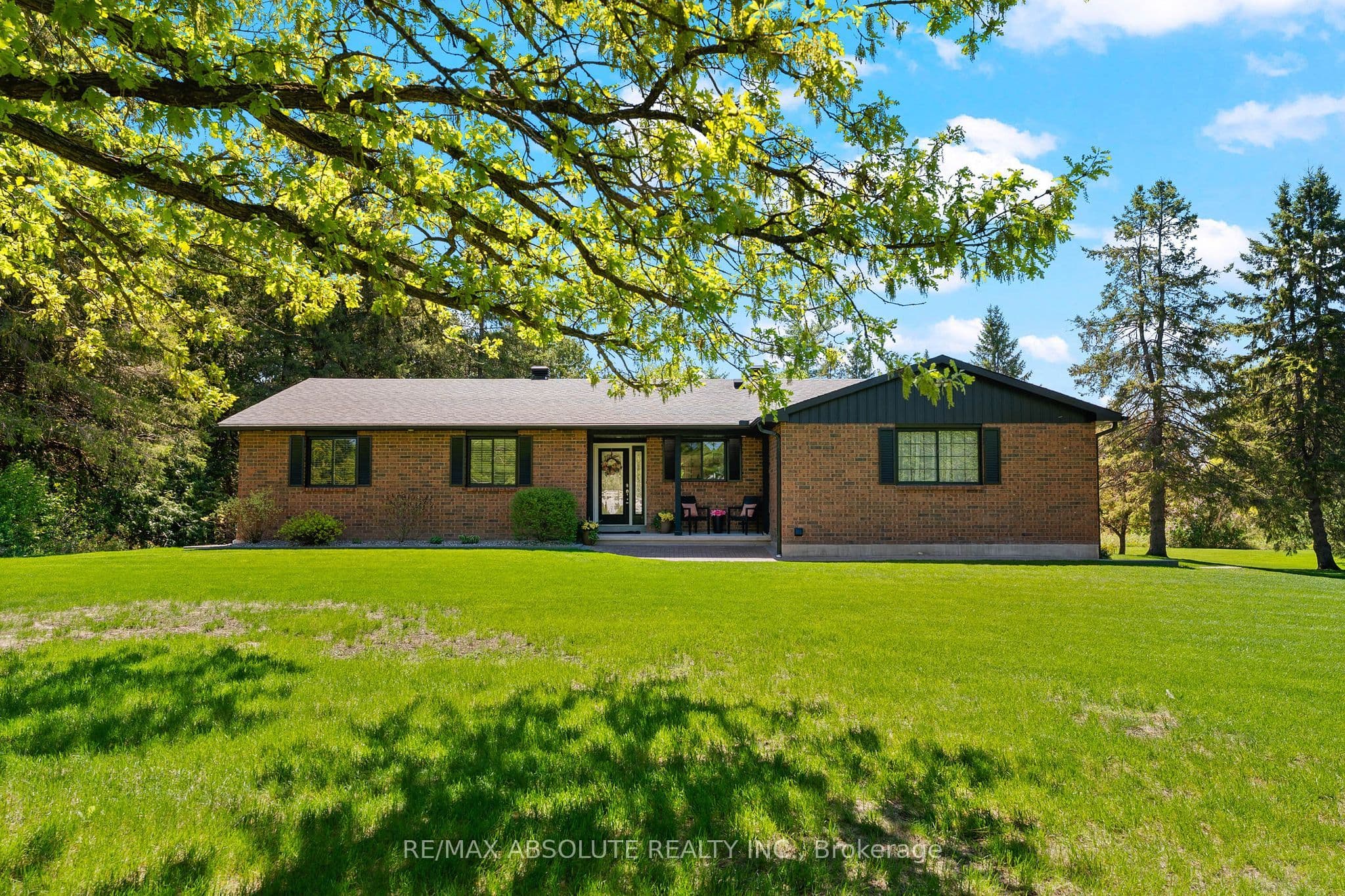 131 Burns Drive photo 1