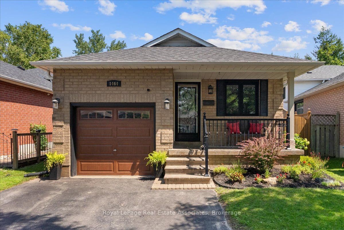 1464 Trowbridge Drive photo 1