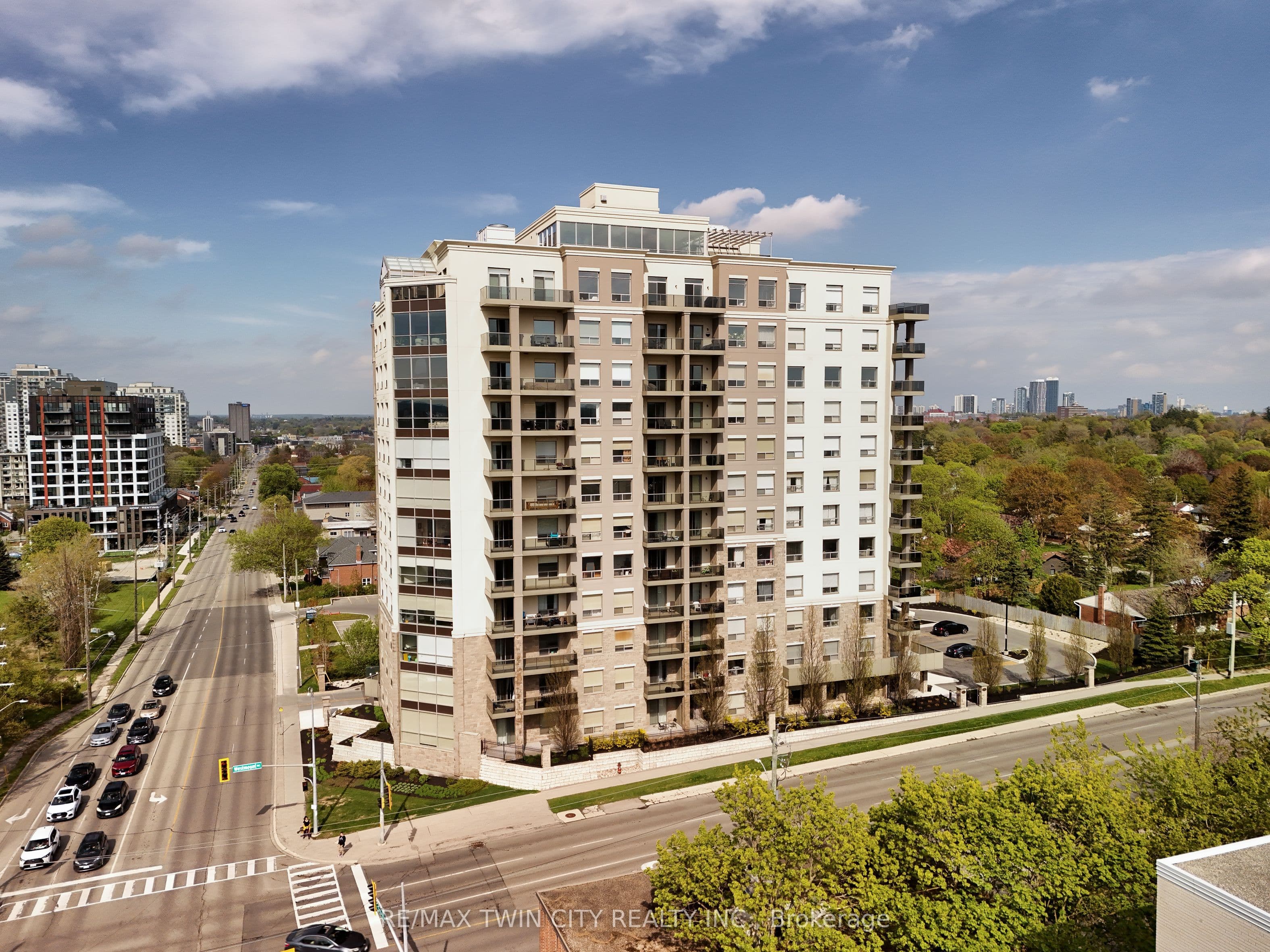Unit 405 223 Erb Street photo 1
