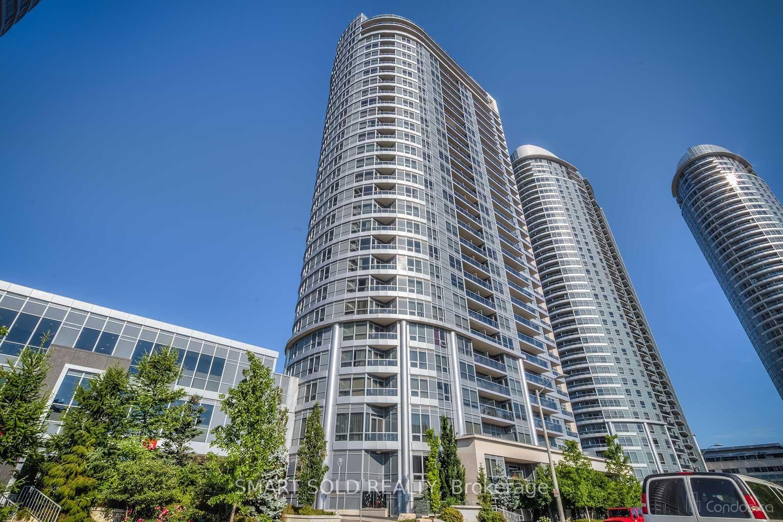 Unit 1621 181 Village Green Square photo 1