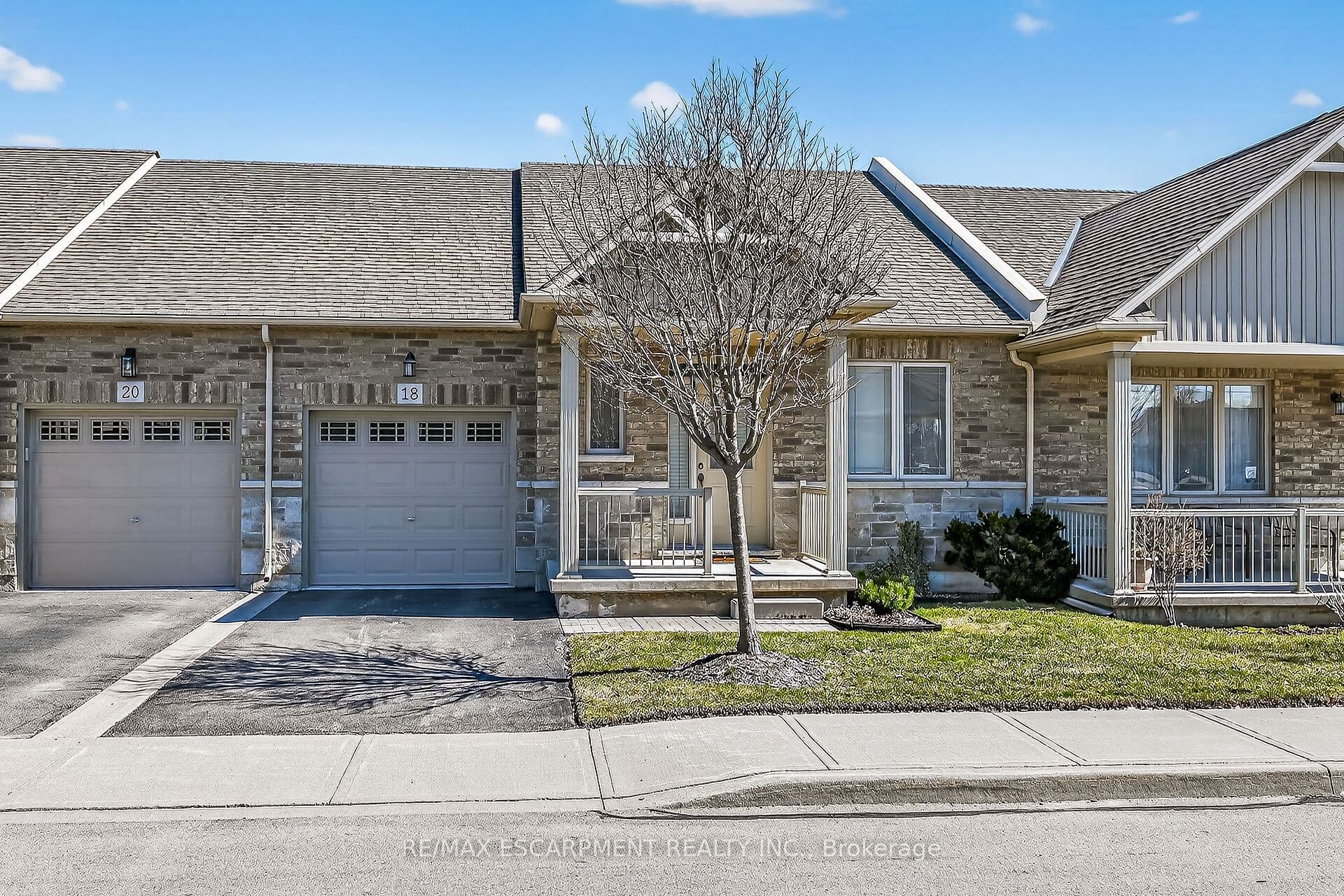 18 Ecker Lane photo 1