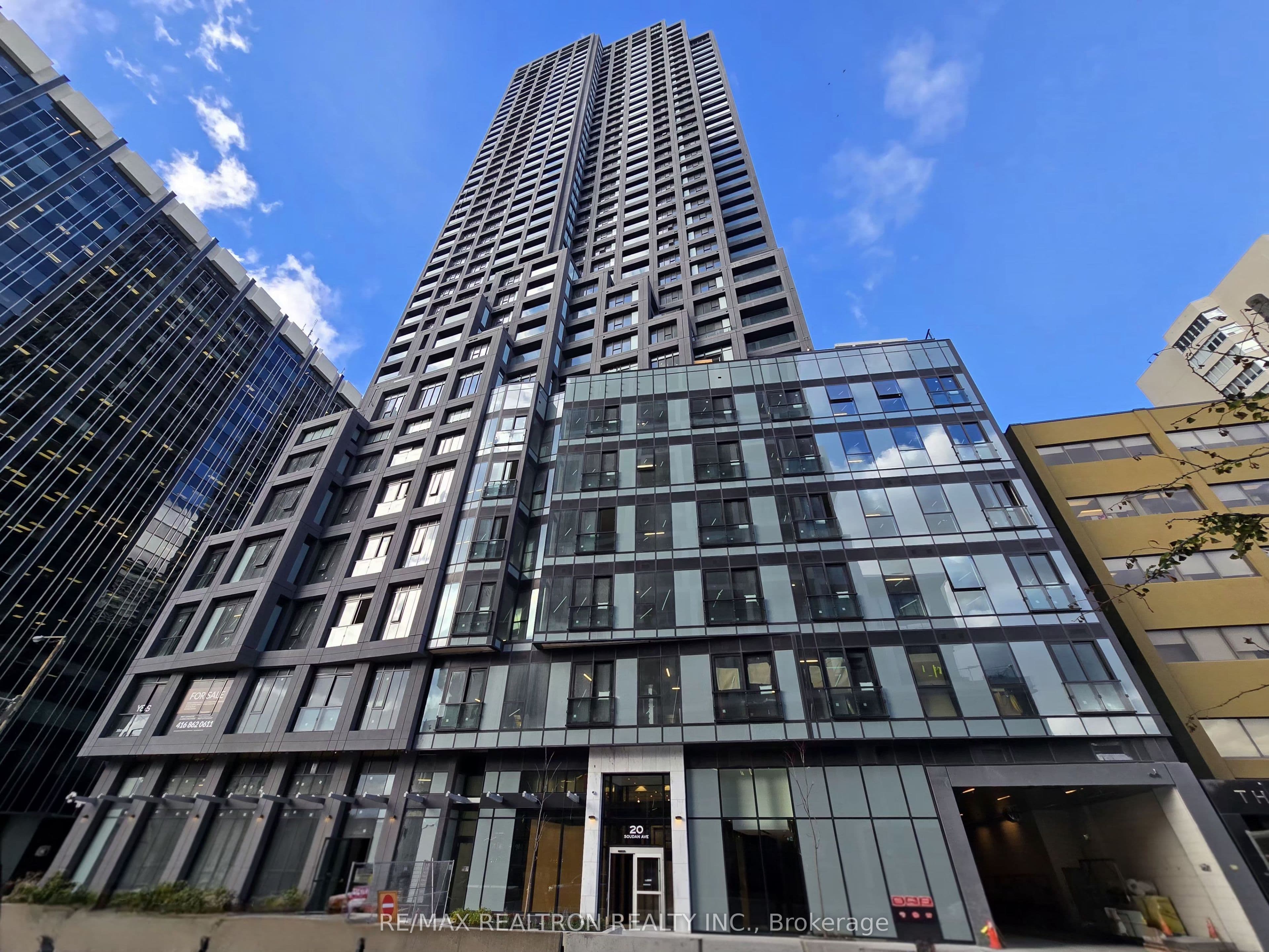 Unit 1109 20 Soudan Avenue photo 1
