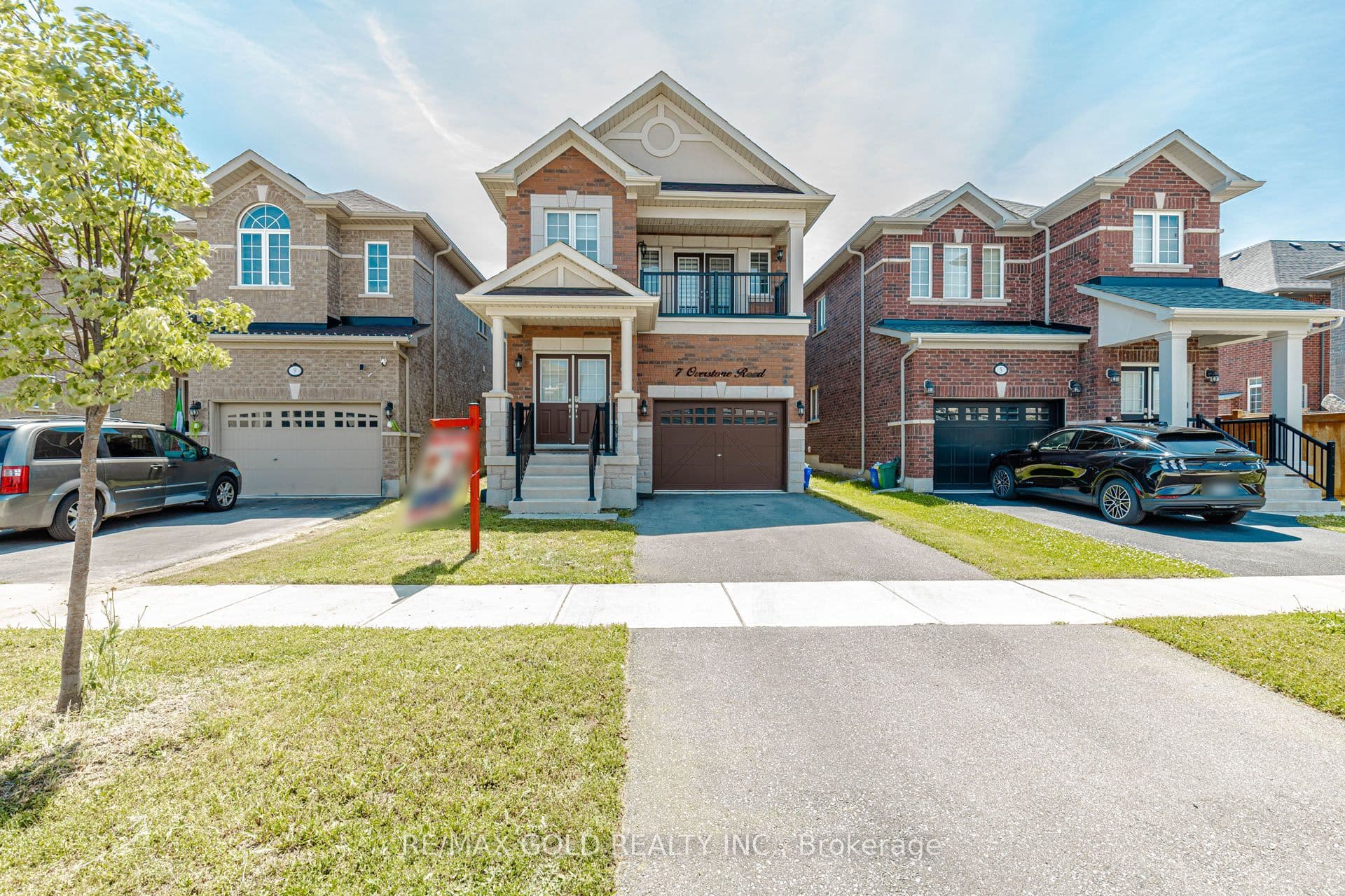 7 Overstone Road photo 1