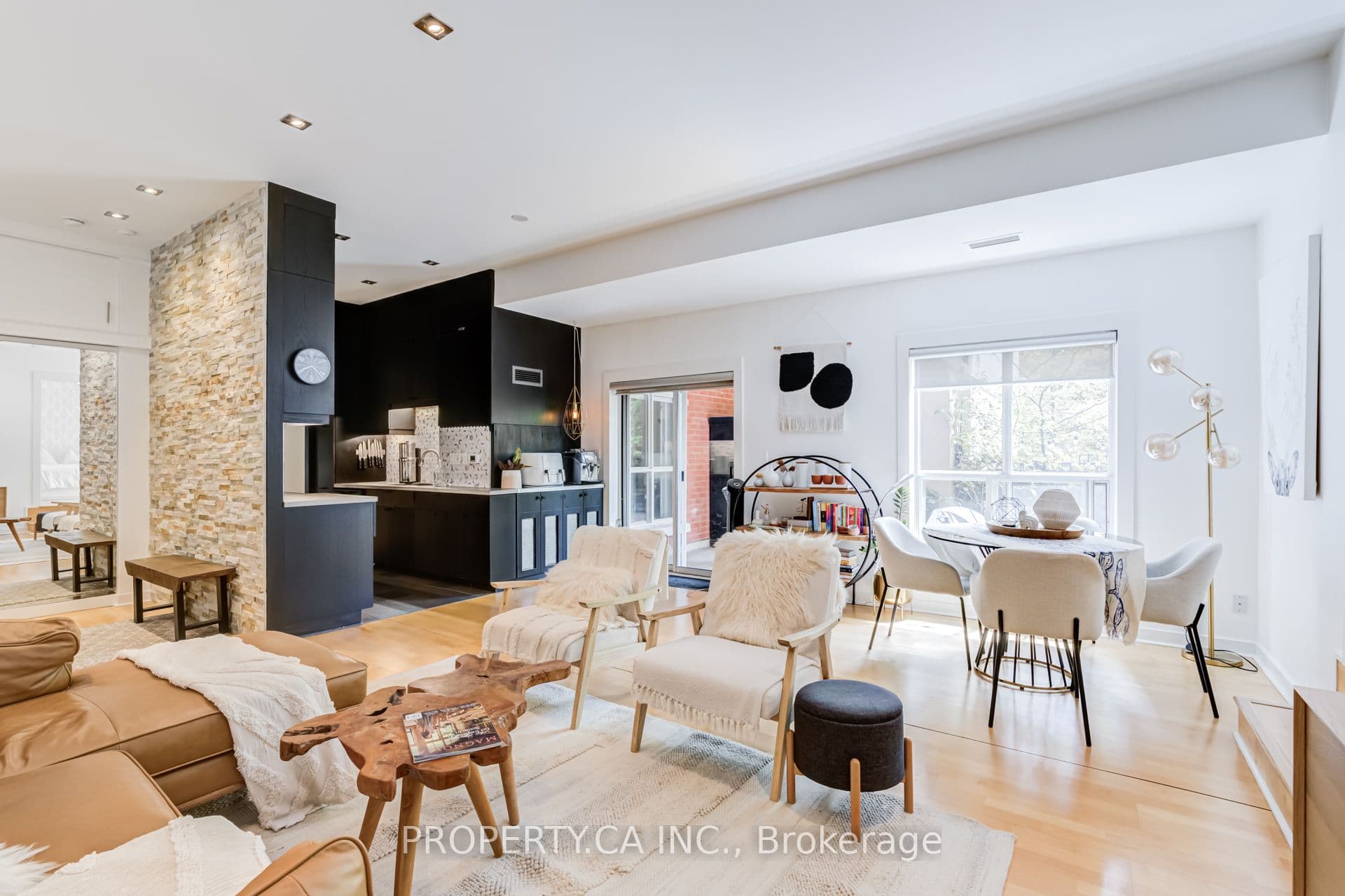 Unit 129 139 Merton Street photo 1