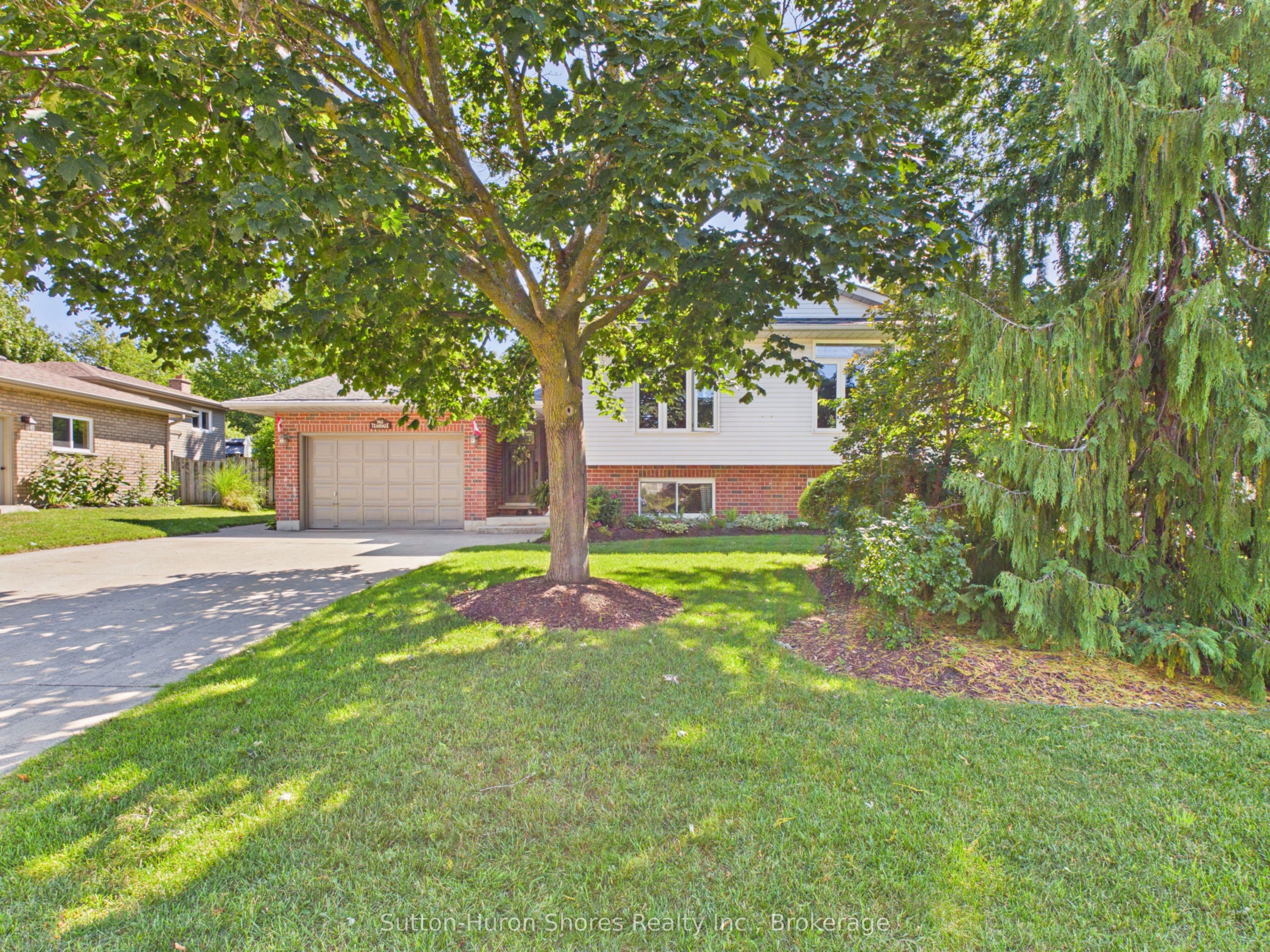 762 Bradford Street photo 1
