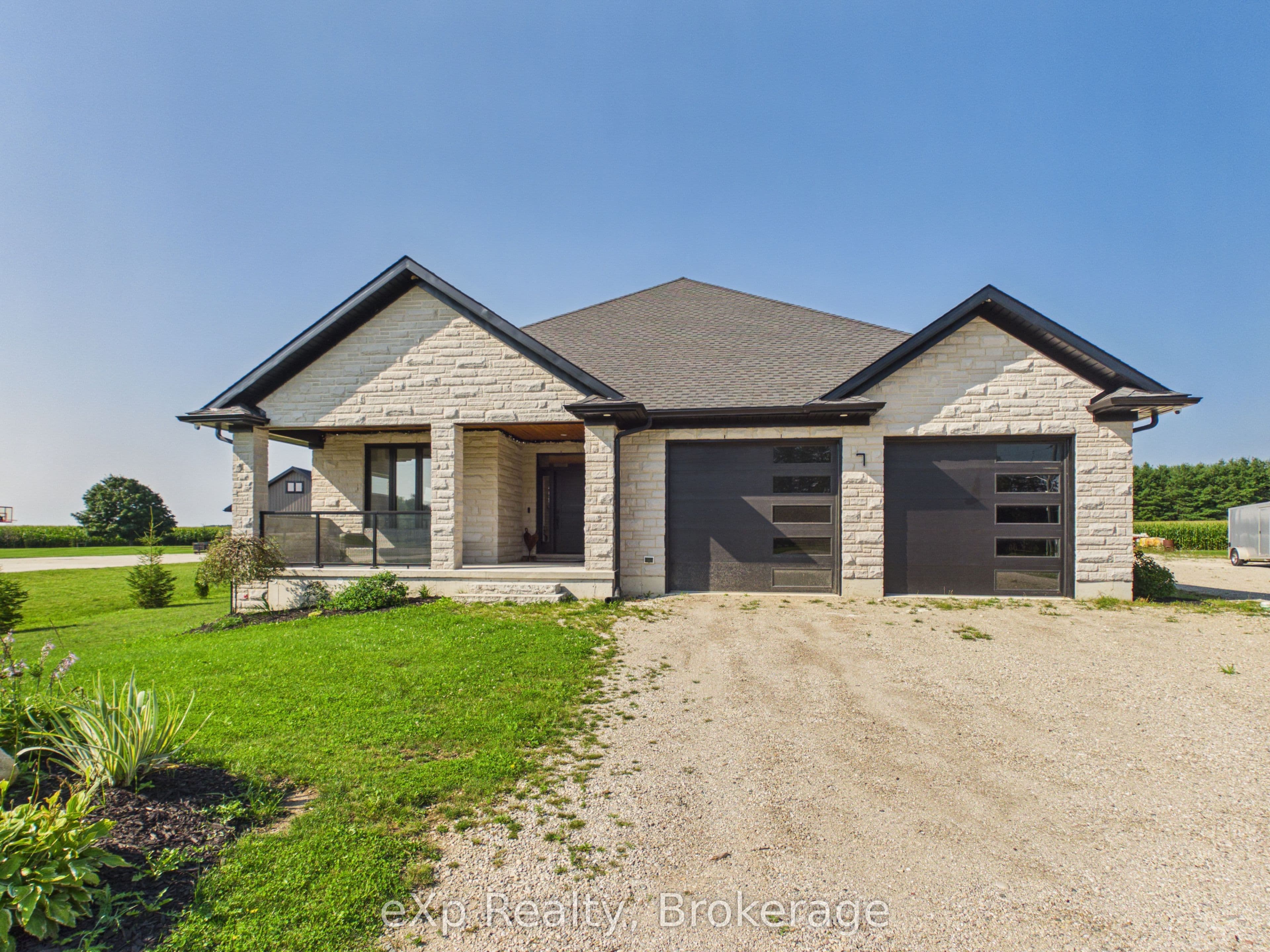 7 Weiss Drive photo 1