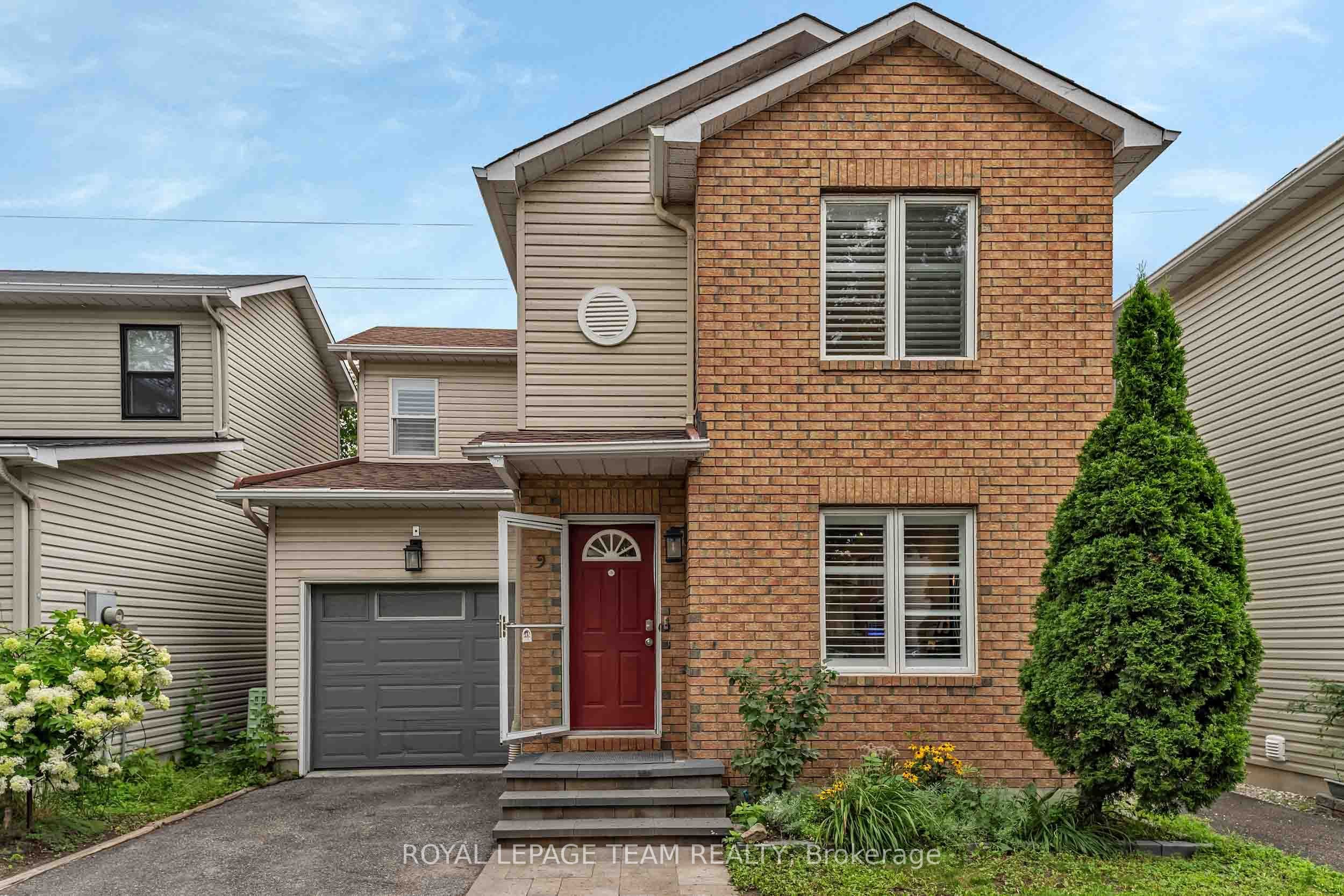 Unit 9 583 Tweedsmuir Avenue photo 1