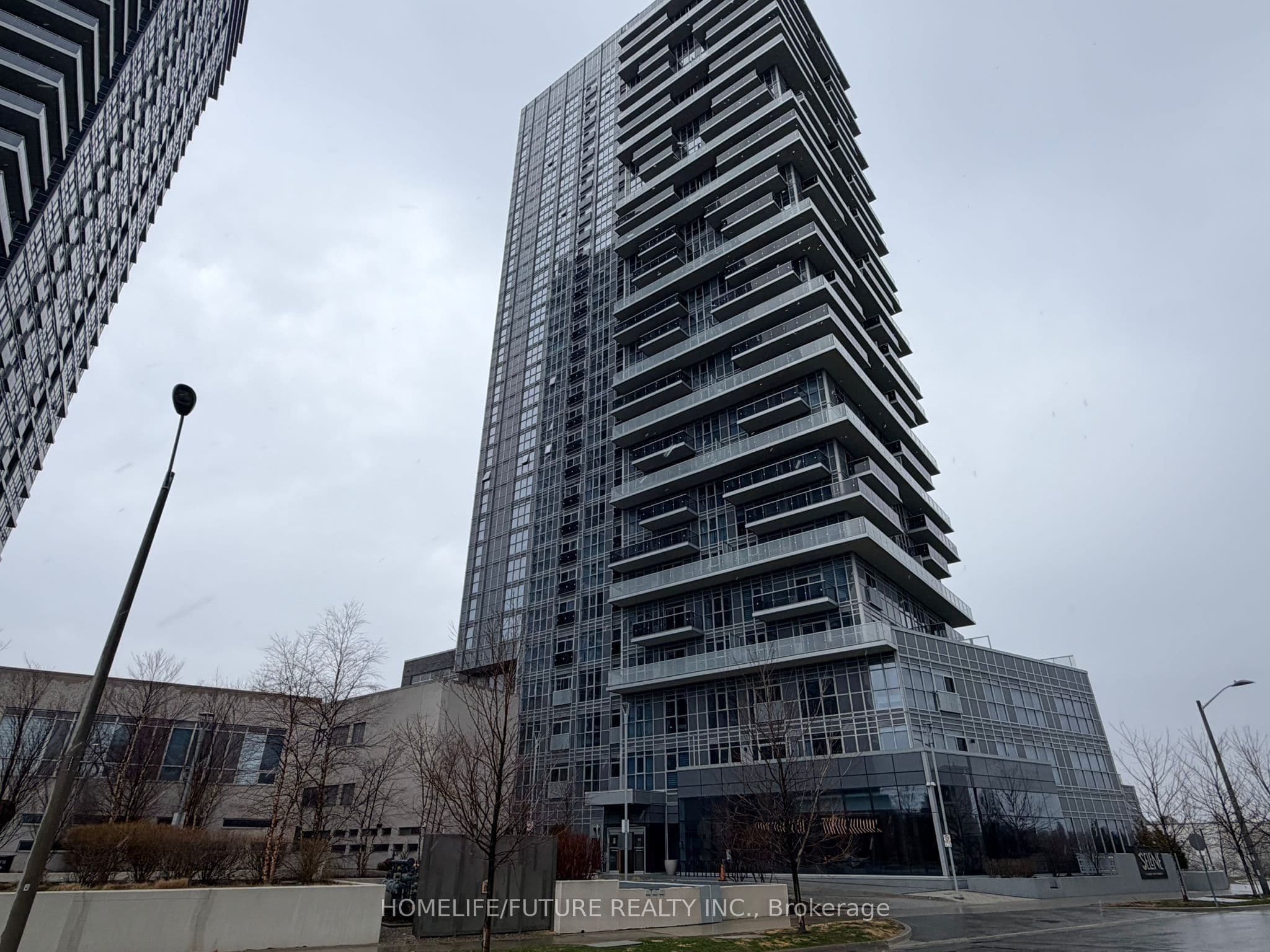 Unit 204 225 Village Green Square photo 1