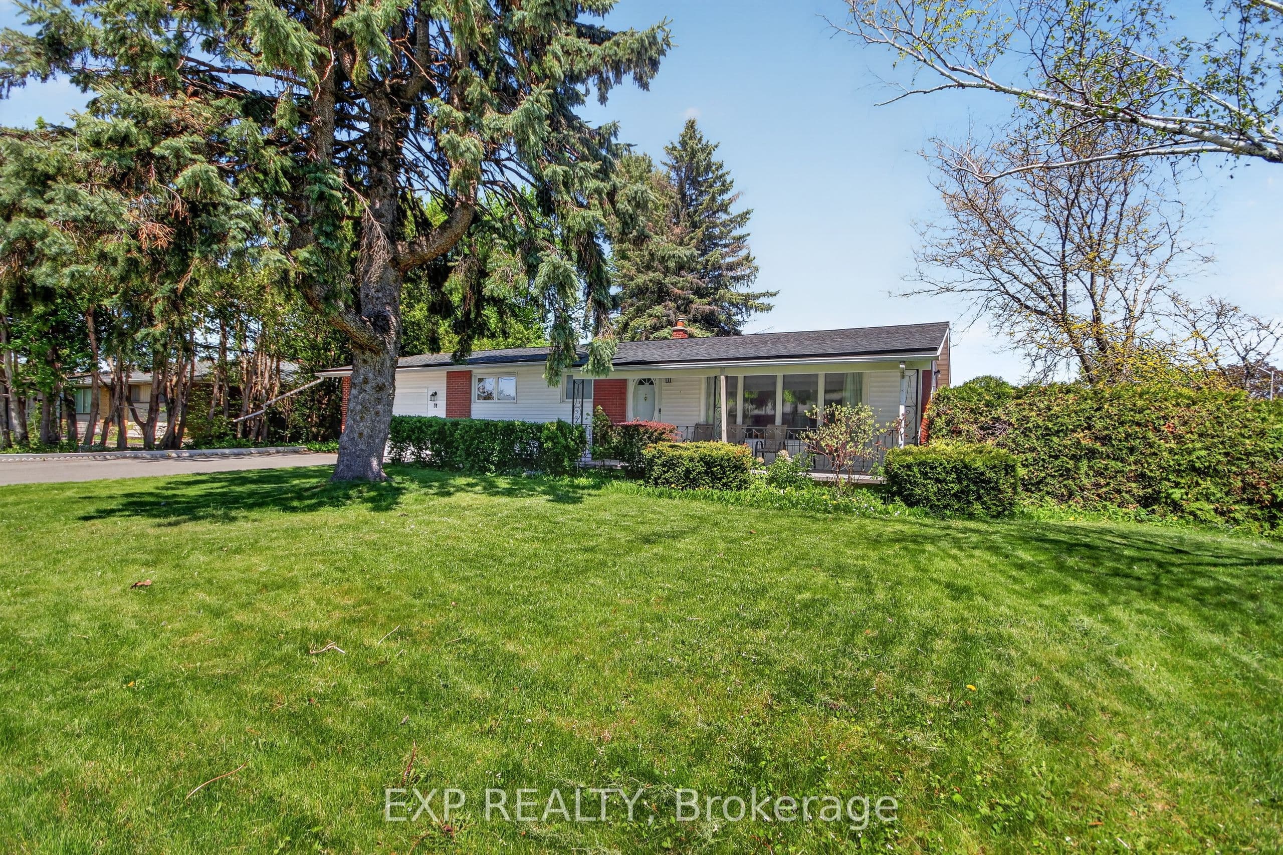 31 Barlyn Avenue photo 1