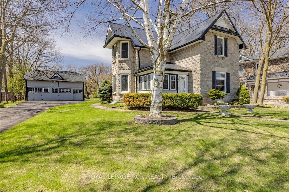20314 Leslie Street photo 1