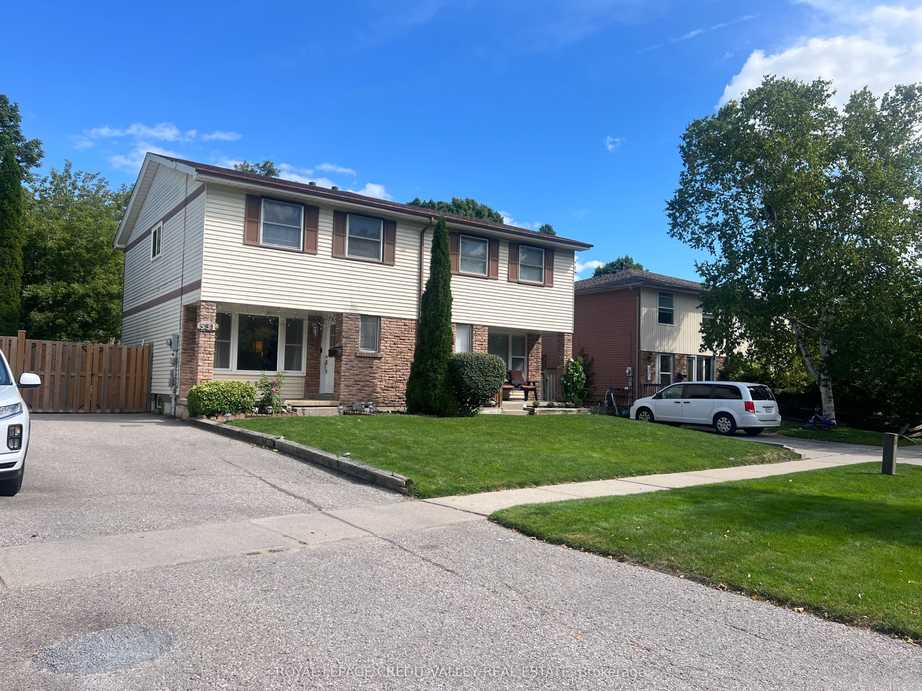 531 Camelot Drive photo 1