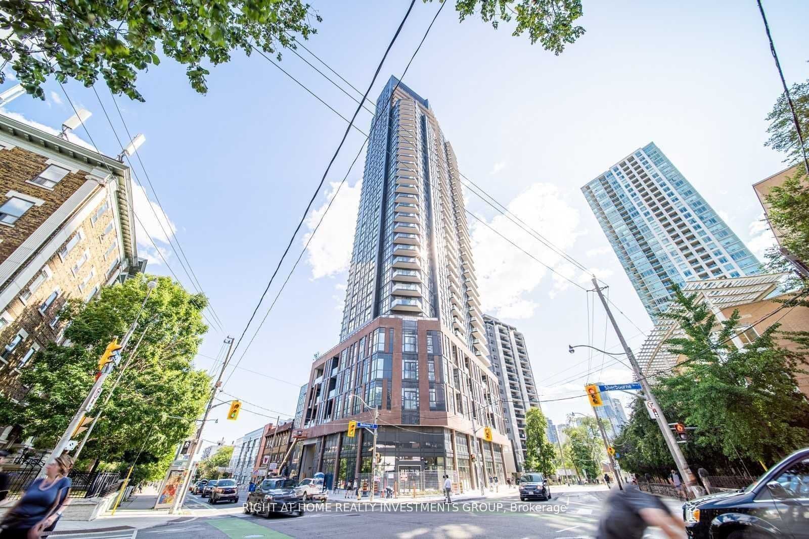 Unit 1401 159 Wellesley Street photo 1