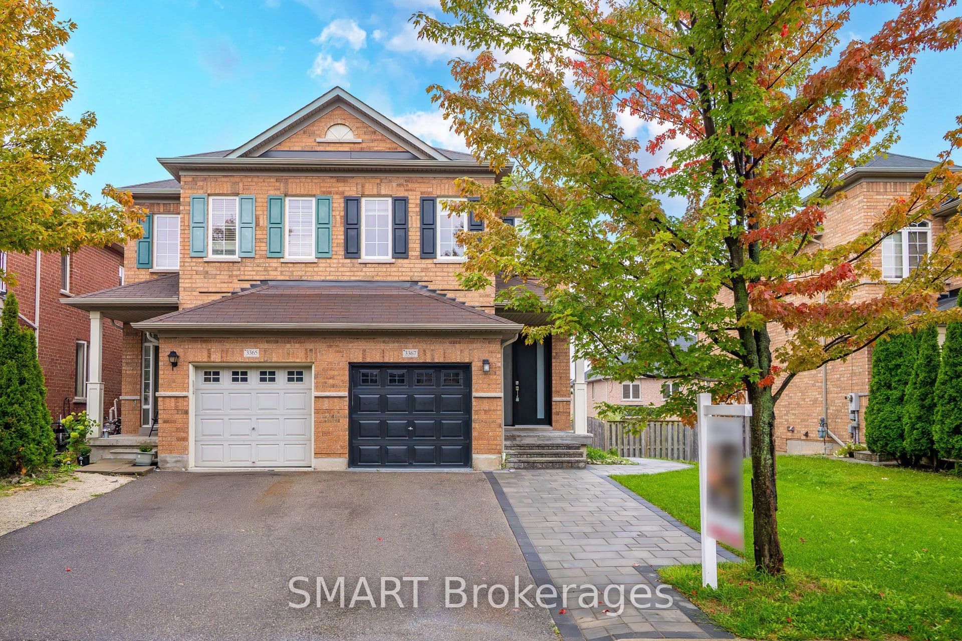 3367 Stoney Crescent photo 1