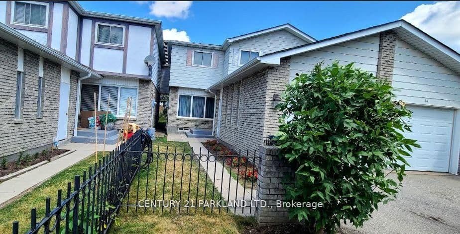 42 Antibes Drive photo 1