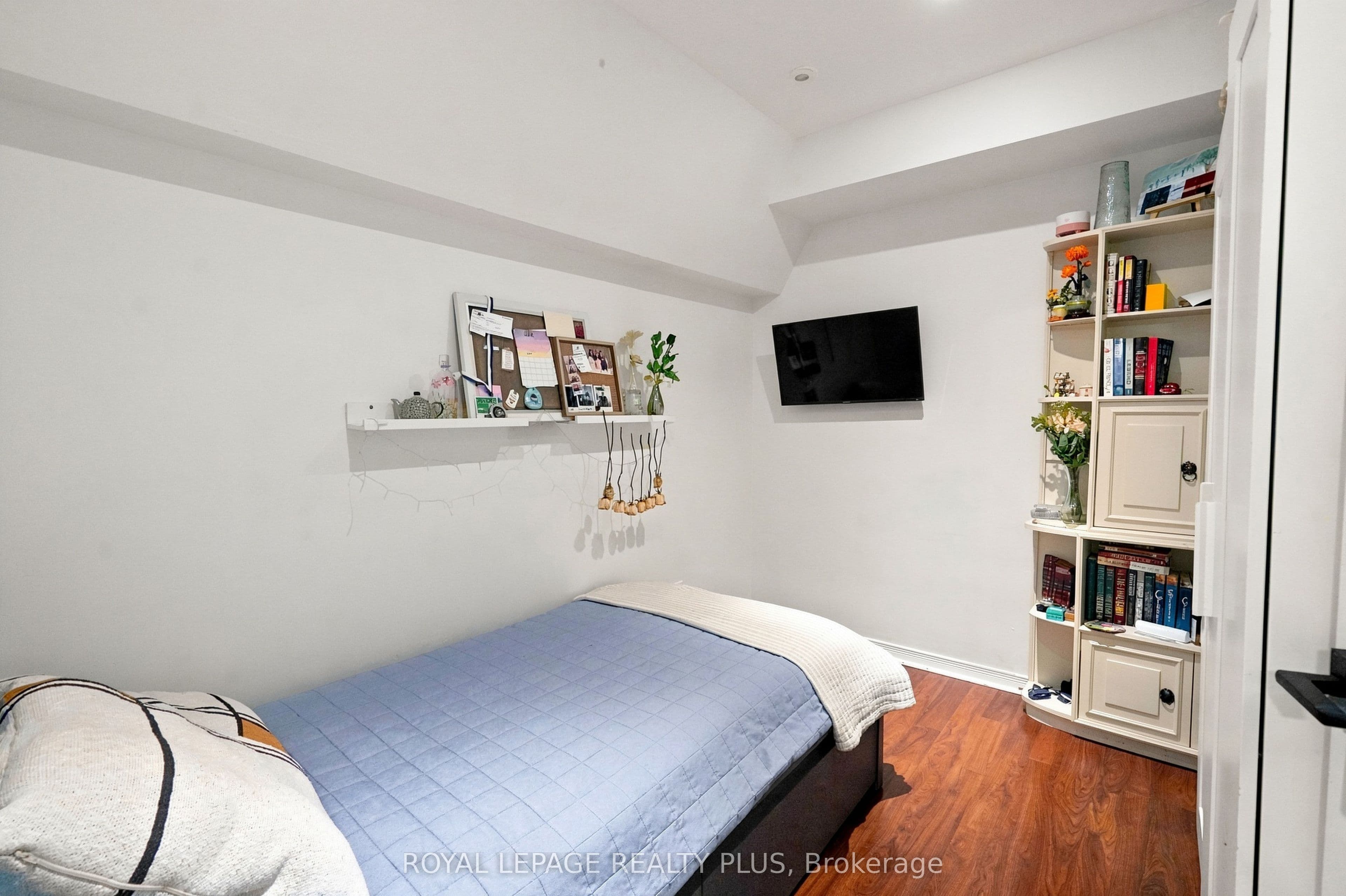 2333 Sutton Drive photo 1
