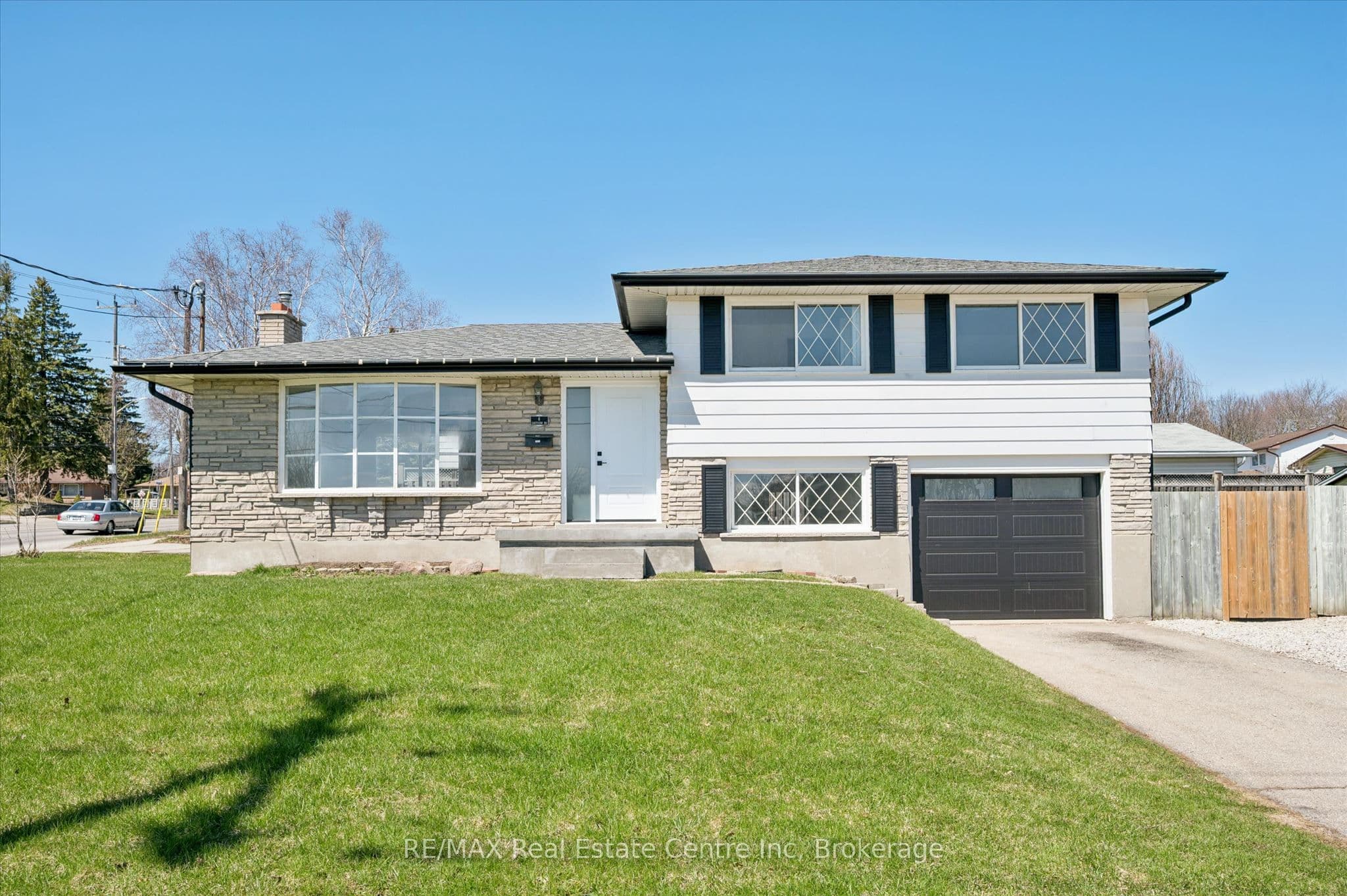 6 Eastview Road photo 1