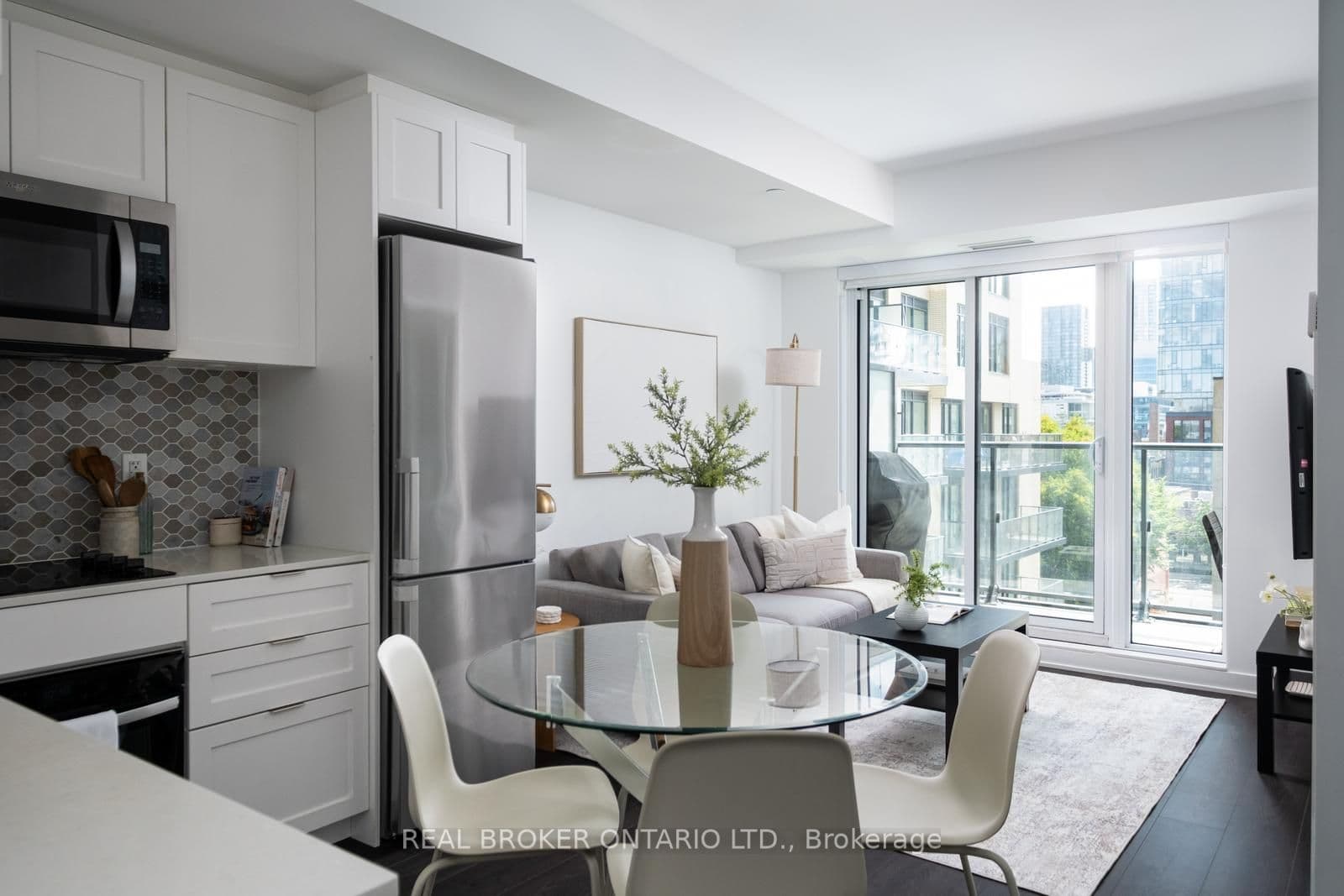 Unit 528 543 Richmond Street photo 1