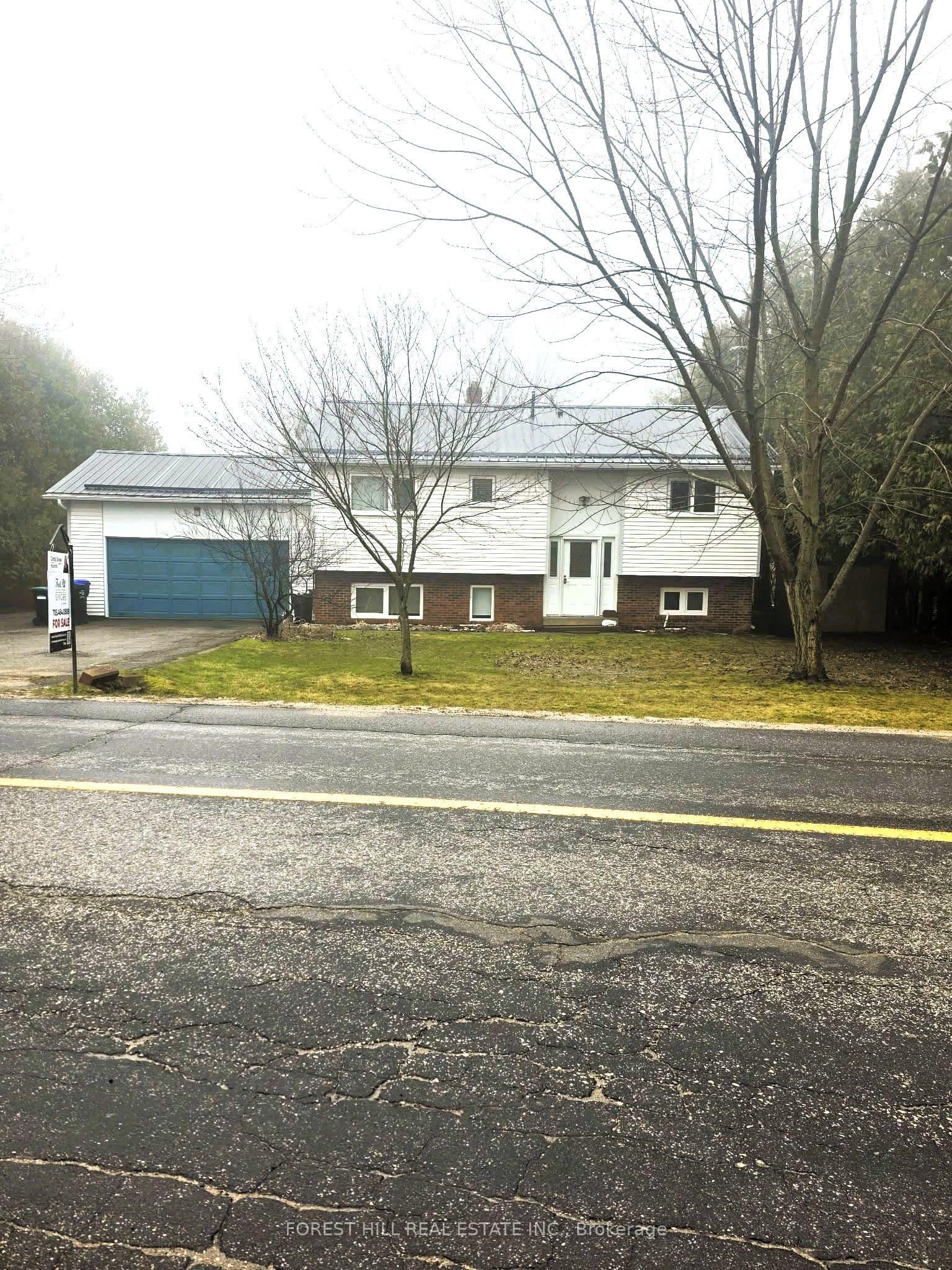 859 Lakeshore Road photo 1