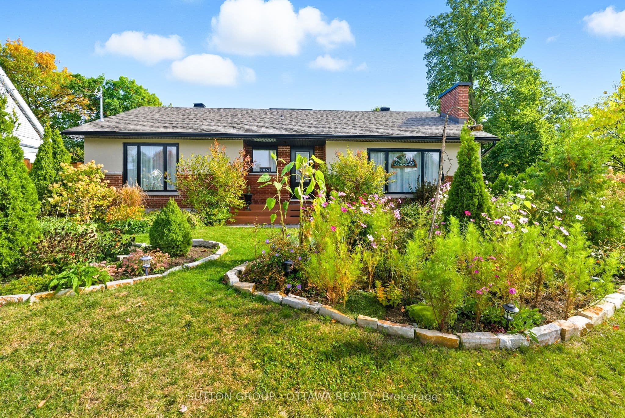 2461 Alta Vista Drive photo 1