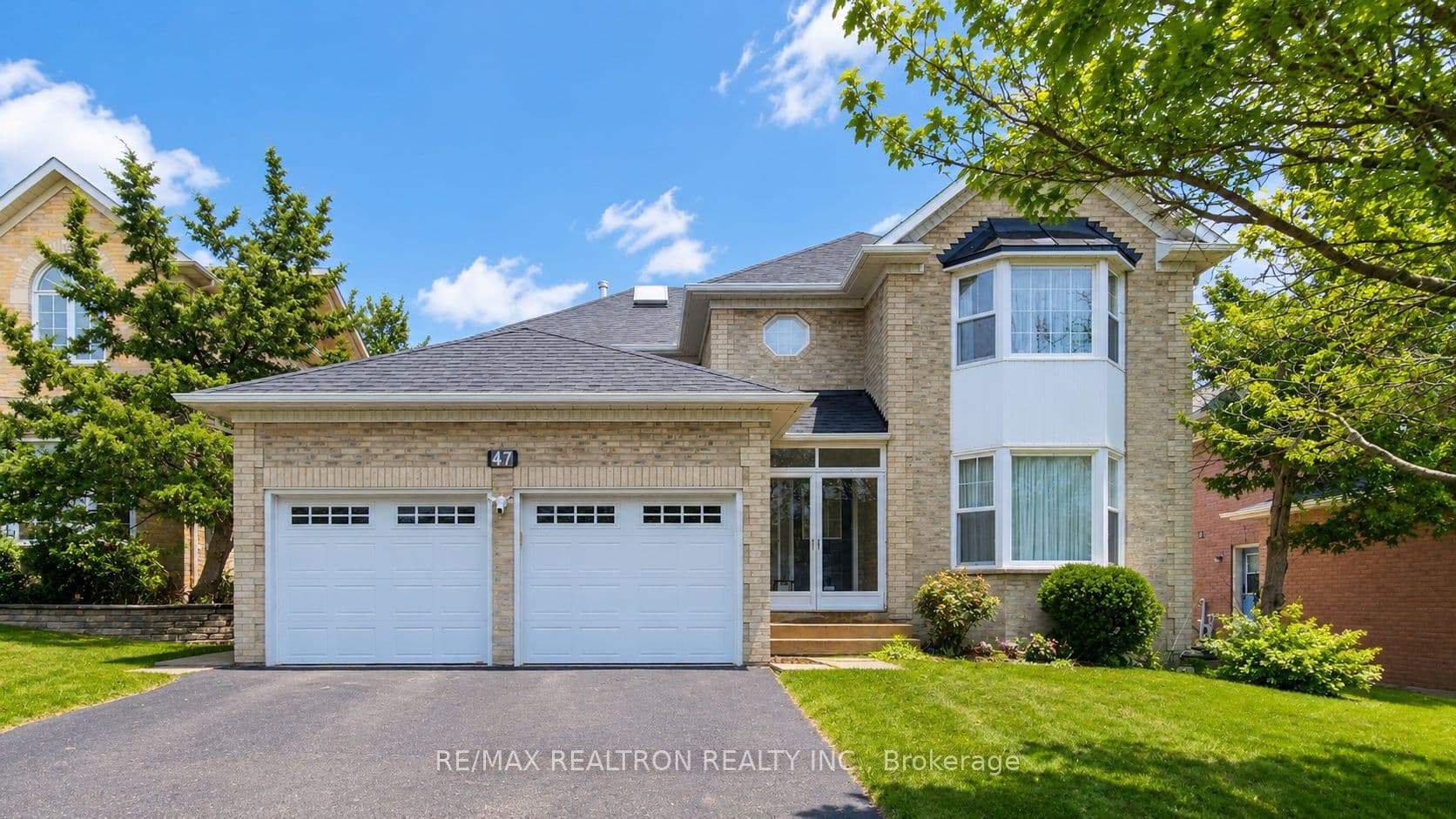 47 Central Park Drive photo 1